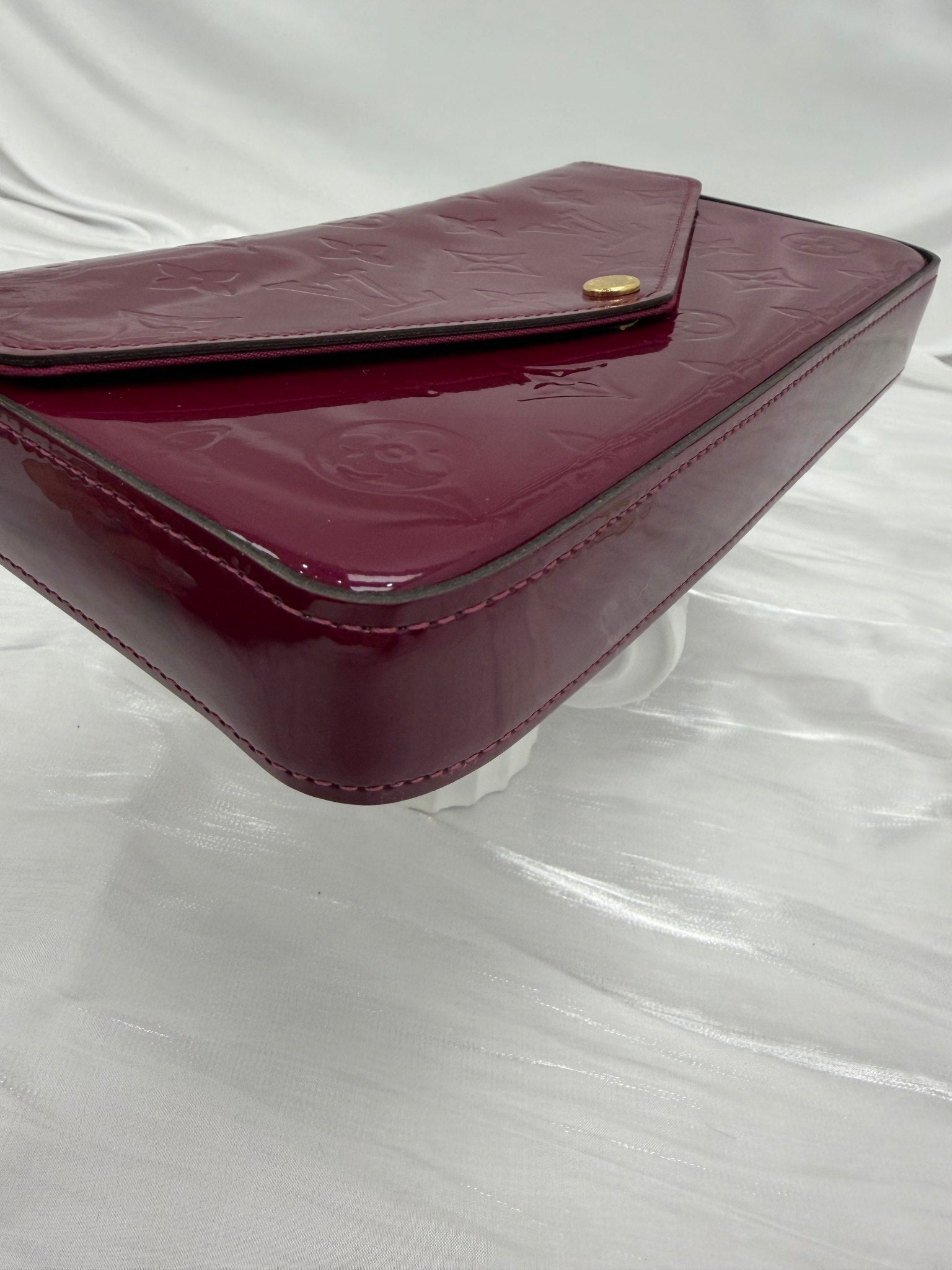 Louis Vuitton Raspberry Vernis Felicie Pochette Crossbody