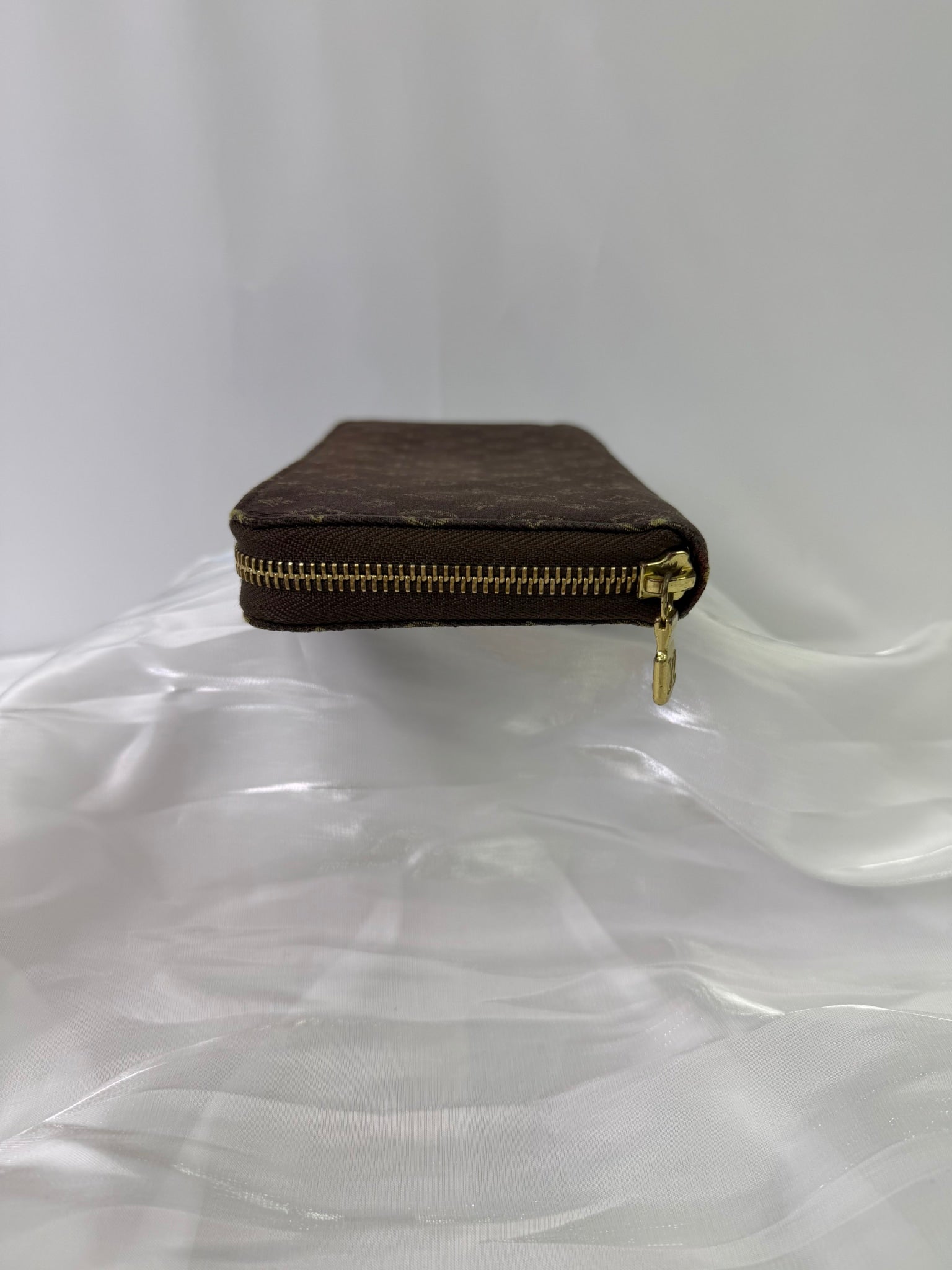Louis Vuitton Brown Canvas Mini Lin zippy wallet