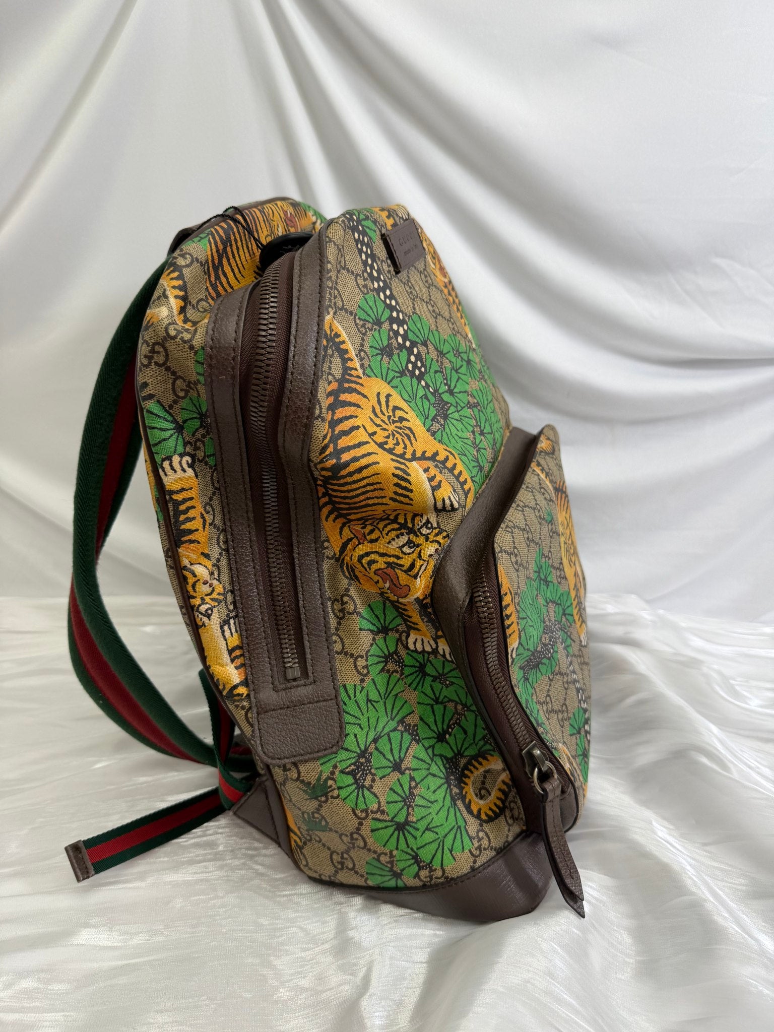 Gucci GG Supreme Tiger Backpack