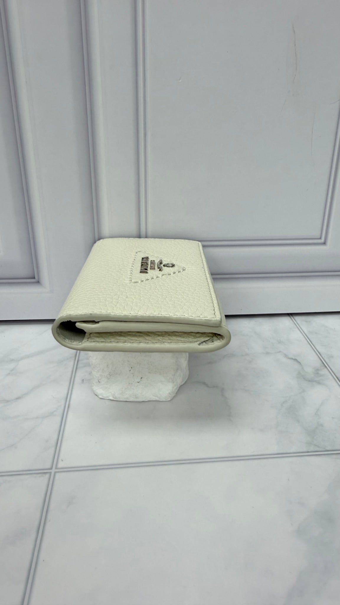 BRAND NEW - Prada White Grained Leather Card Holder