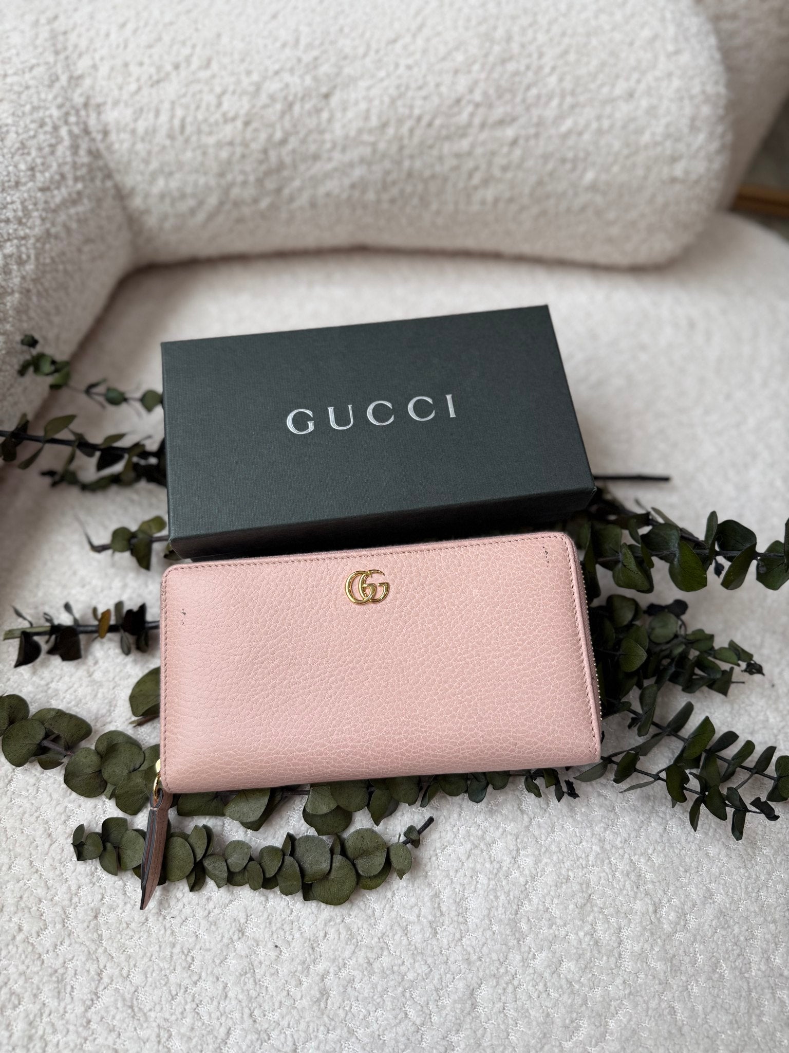 Gucci Light Pink Leather GG Marmont Zippy Wallet