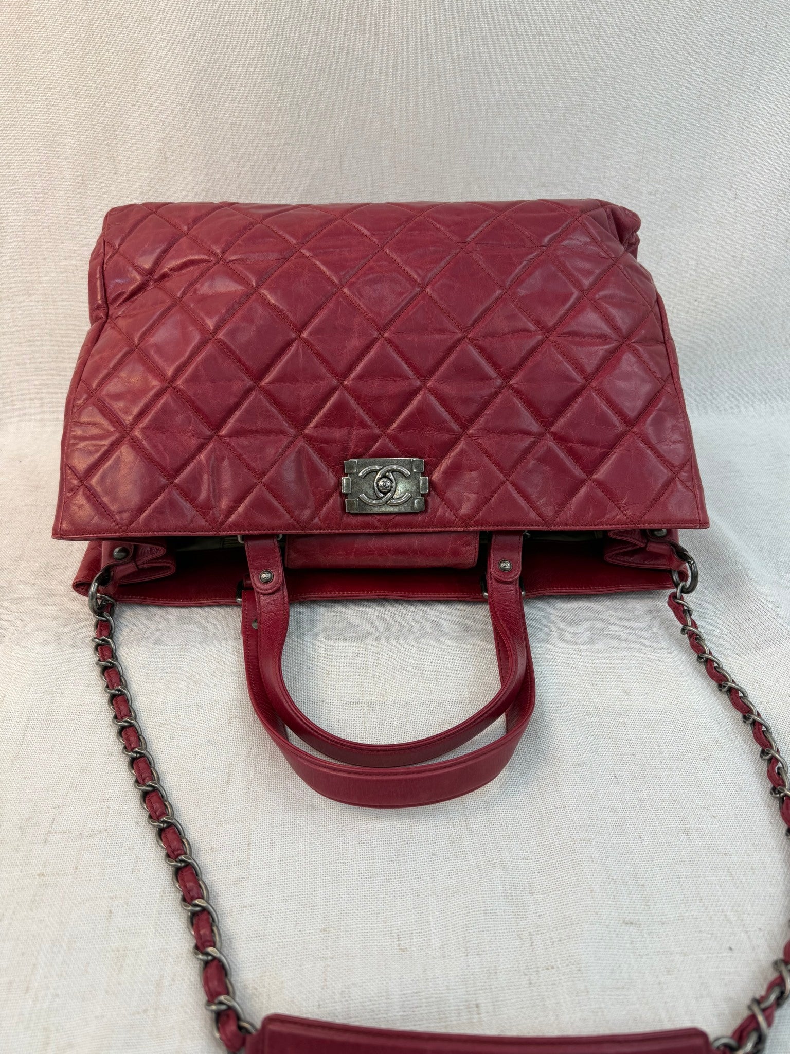Chanel Red Calfskin Glazed Quilted Glazed Large On The Road Tote Bag