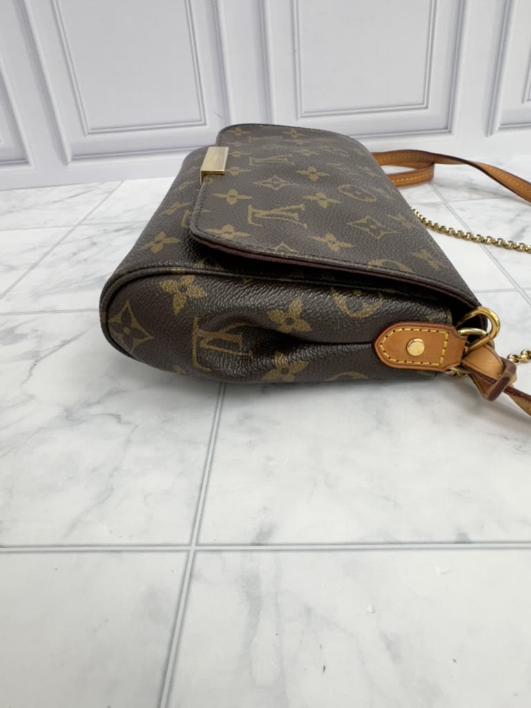 LIKE NEW - Louis Vuitton Monogram Favorite Bag MM