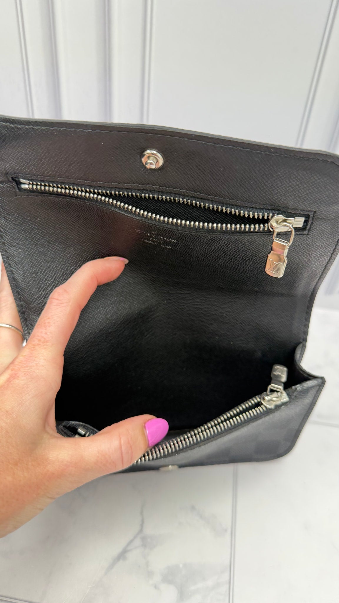Louis Vuitton Damier Graphite Belt Bag (90/36)