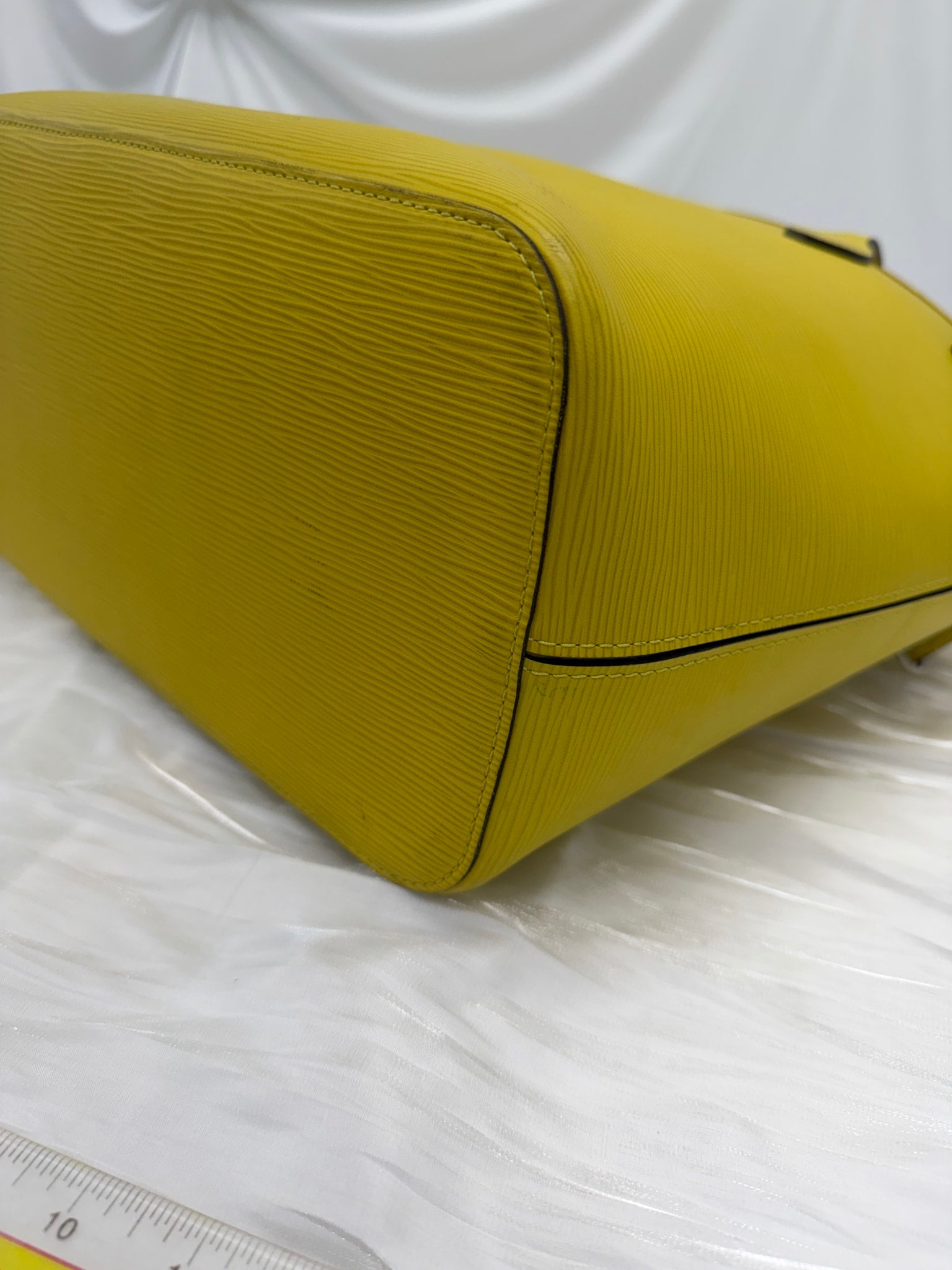 Louis Vuitton Yellow Epi Neverfull MM