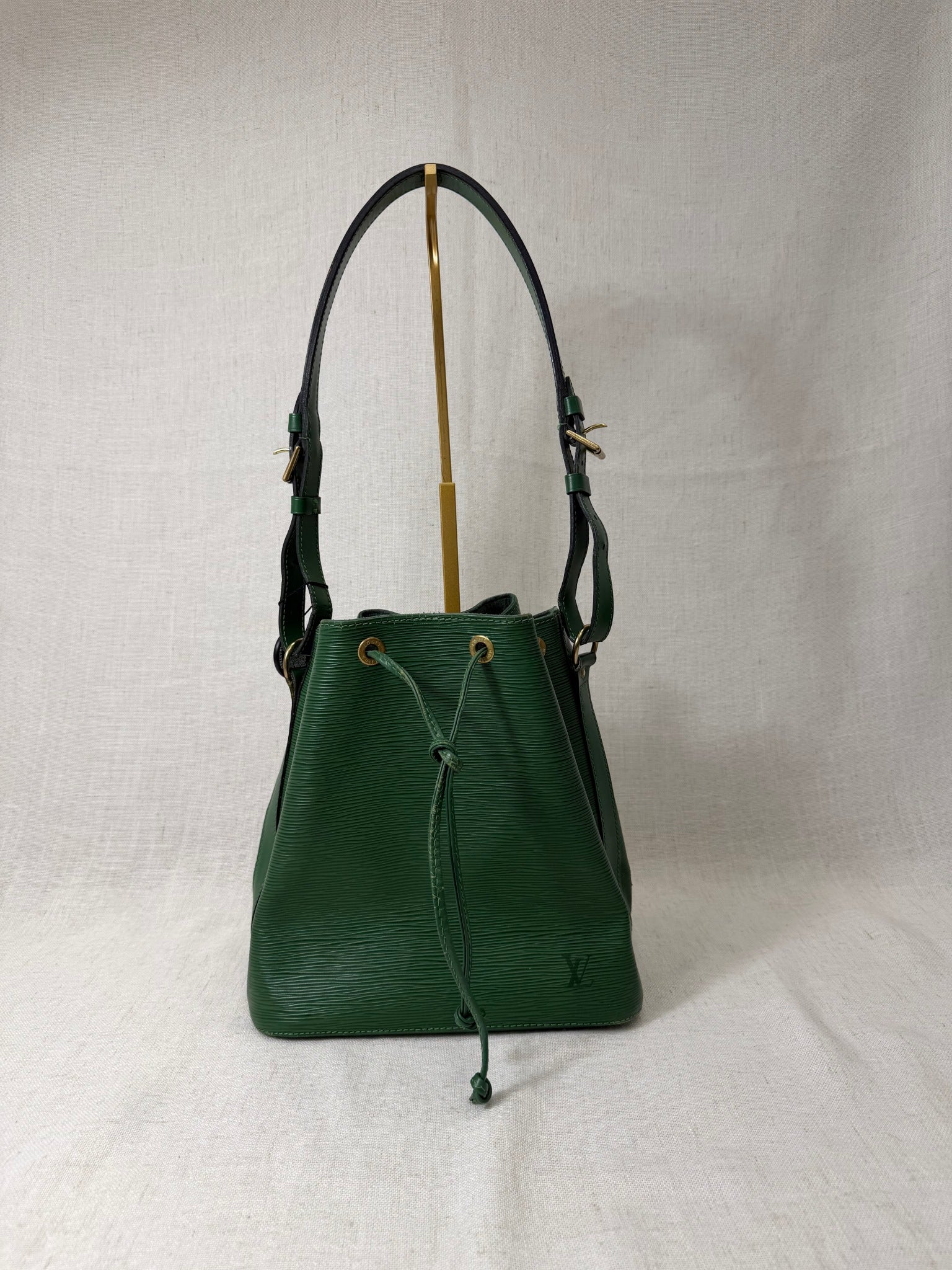 Louis Vuitton Green Epi Leather Noe MM Bucket Bag