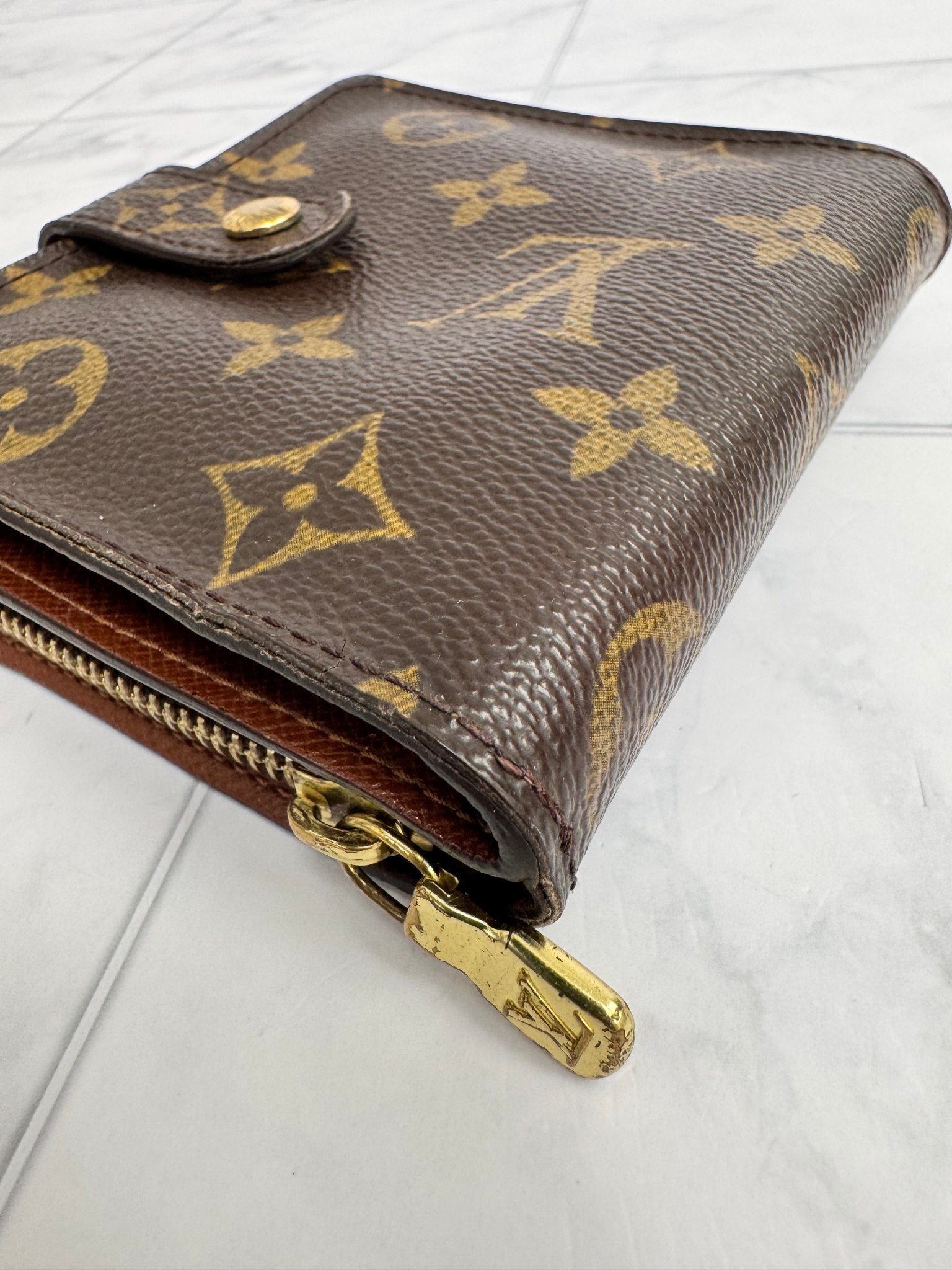 Louis Vuitton Monogram Compact Zippy Wallet