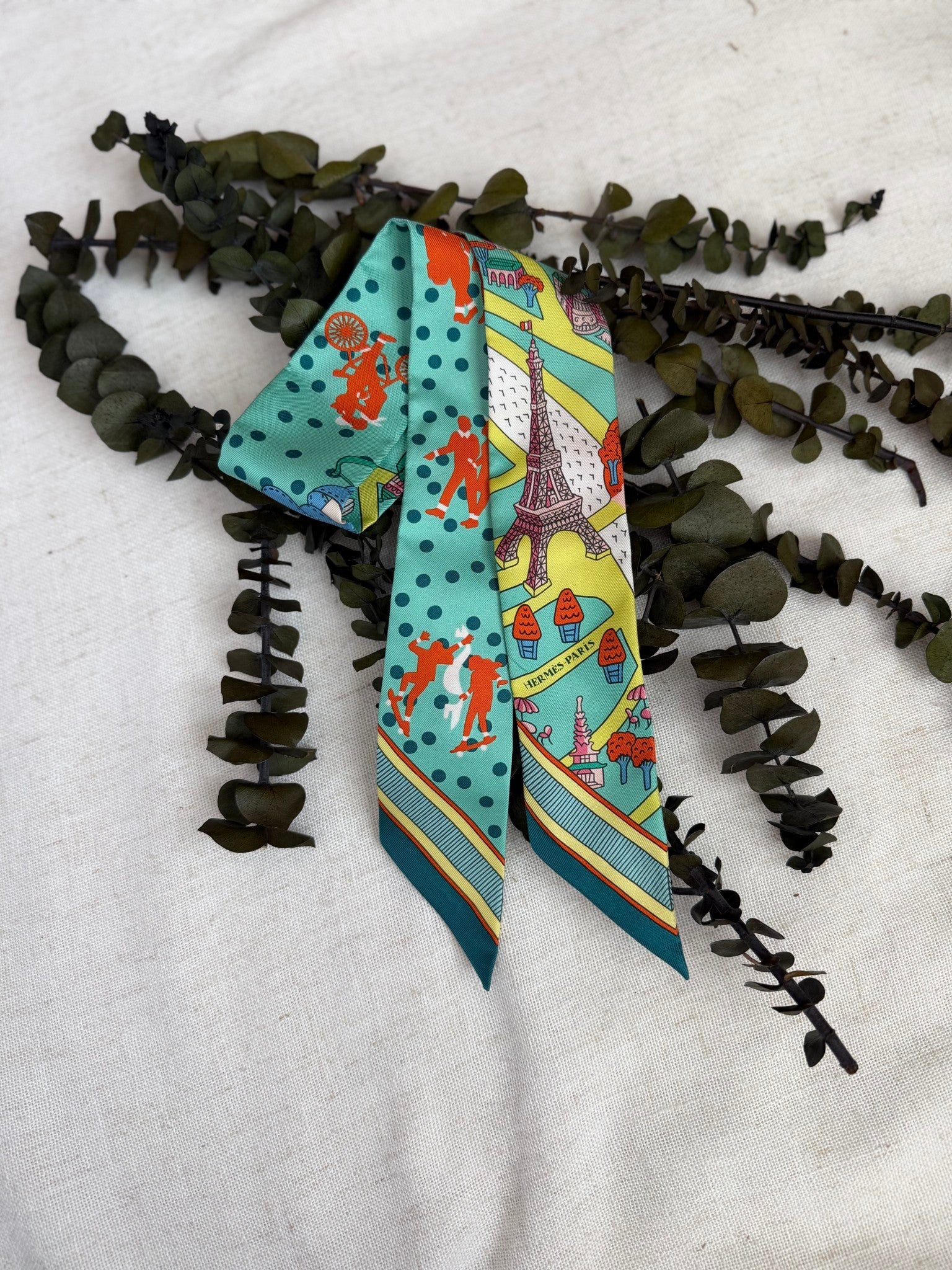 Hermes Multicolor Silk Les Nouveaux Amoureux De Paris Twilly