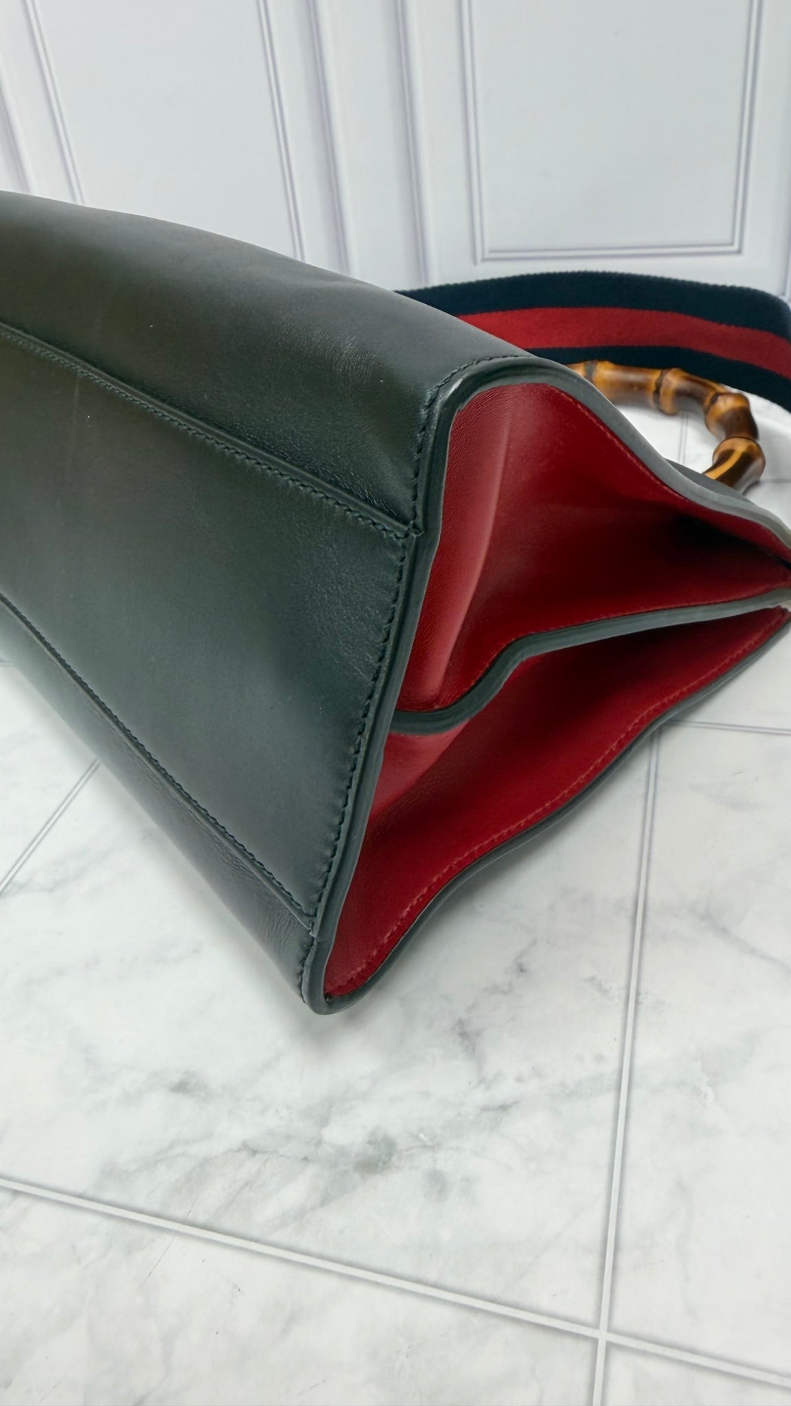 Gucci Black & Red Leather Top Handle Bamboo Nymphaea 2way Bag