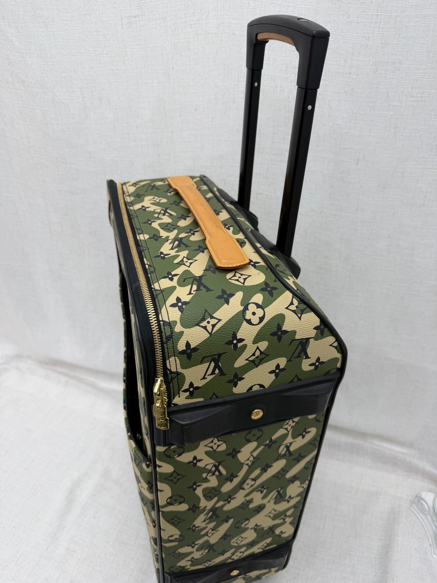 Louis Vuitton x Murakami Limited Edition Monogramouflage Pegase 60 Rolling Luggage