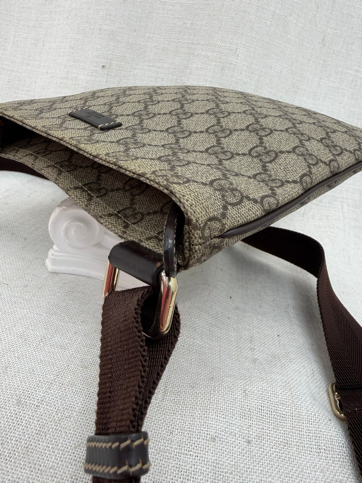 Gucci GG Supreme Canvas Crossbody Bag