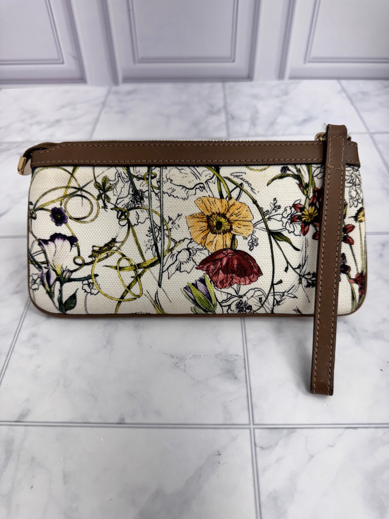 Gucci White Infinity Flora Print Canvas Wristlet Pouch