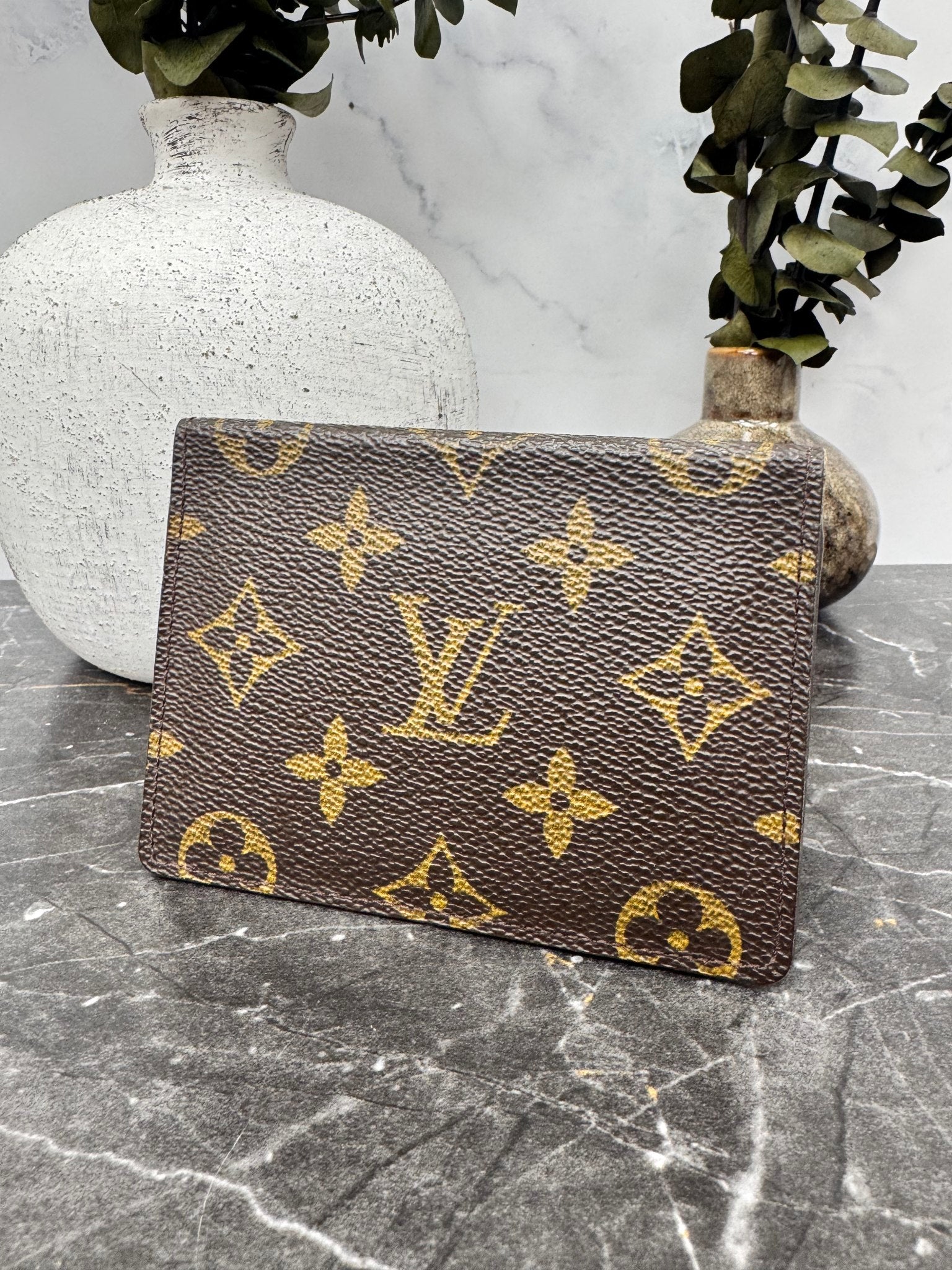 Louis Vuitton Monogram Porte 2 Cartes Vertical Card Case