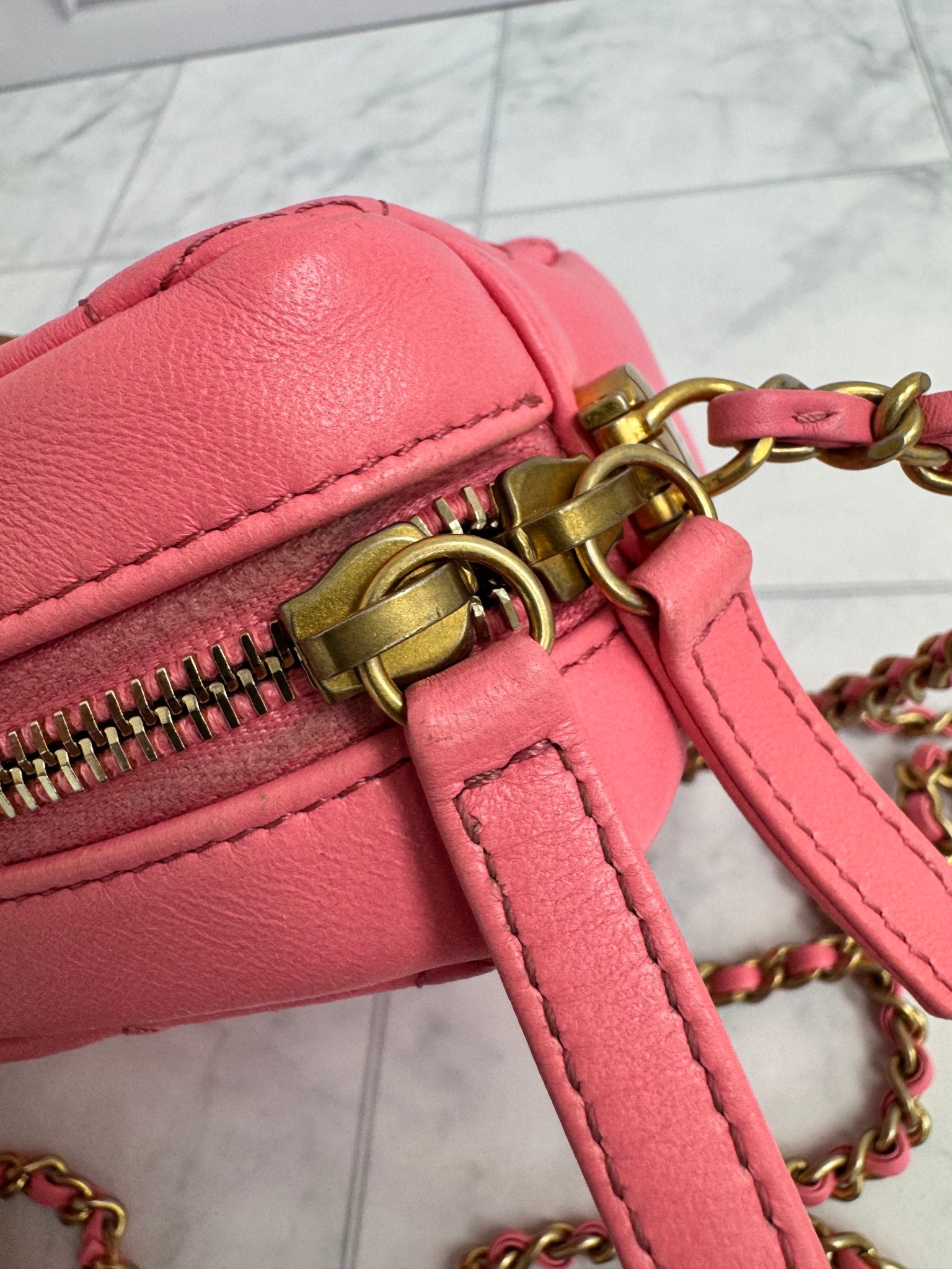 Chanel Pink Quilted Leather Pearl Crush Camera Bag