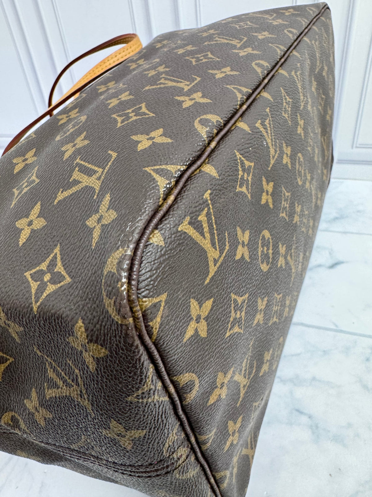 Louis Vuitton Monogram Neverfull Tote Bag GM