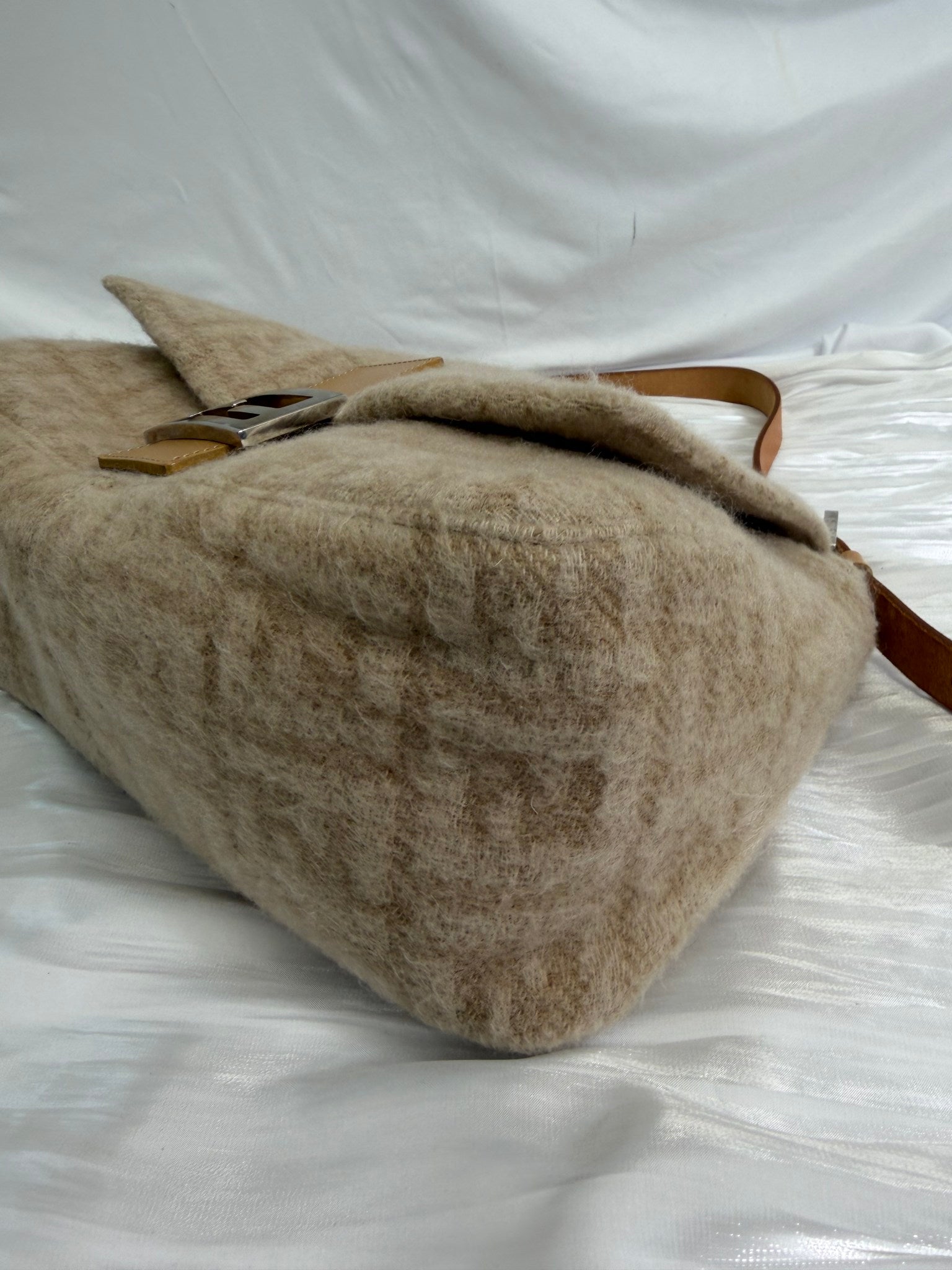 Fendi Beige Wool Mamma Baguette