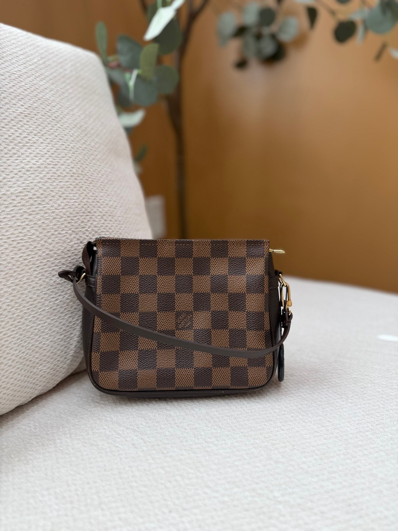 Louis Vuitton Damier Ebene Trousse Make Up Bag Pochette