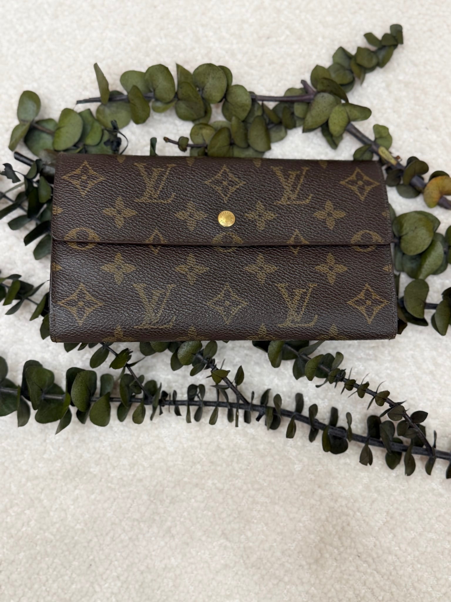 Louis Vuitton Monogram International Wallet