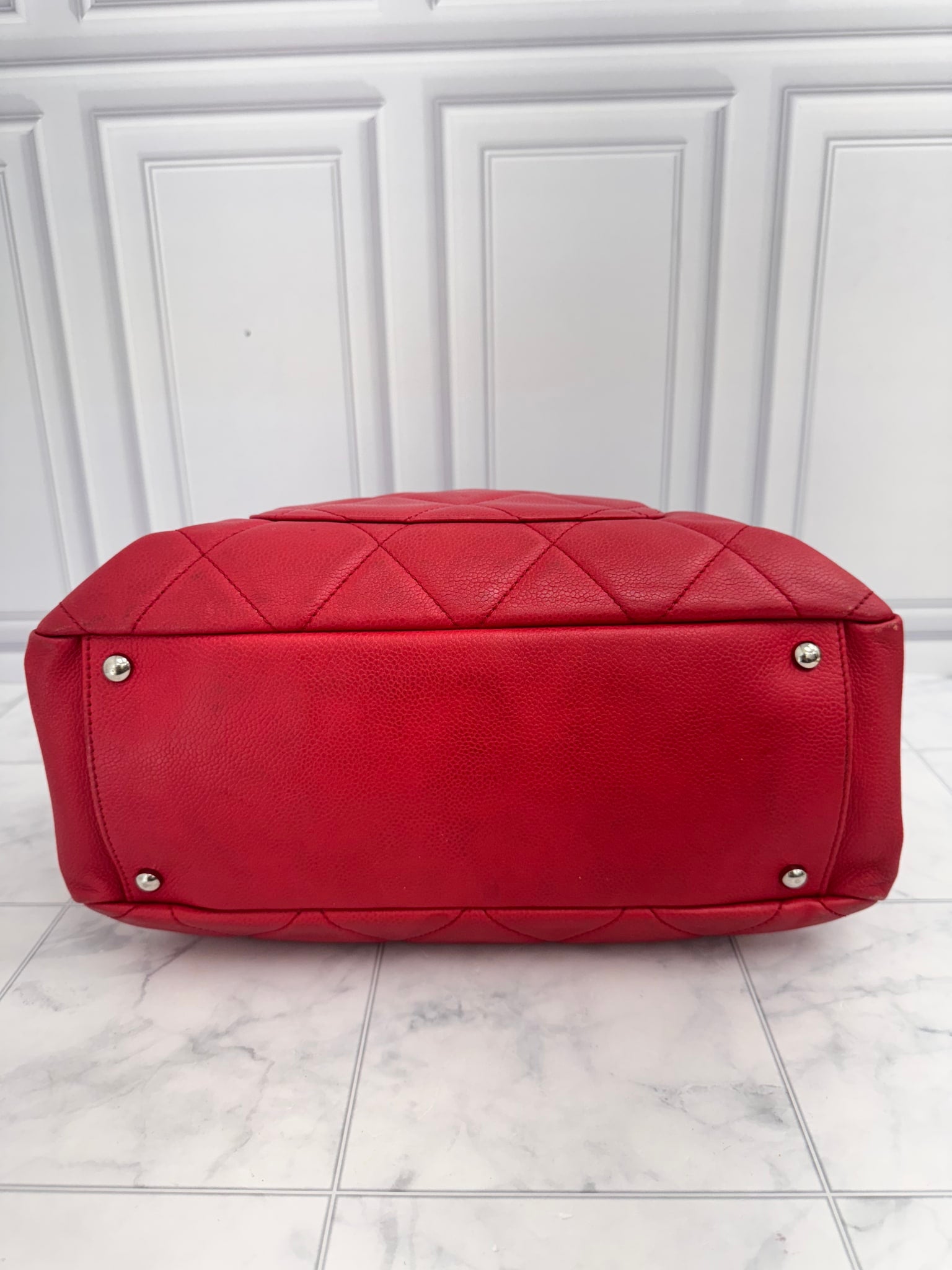 Chanel Red Quilted Caviar Leather Timeless CC Medium Soft Shopping Tote