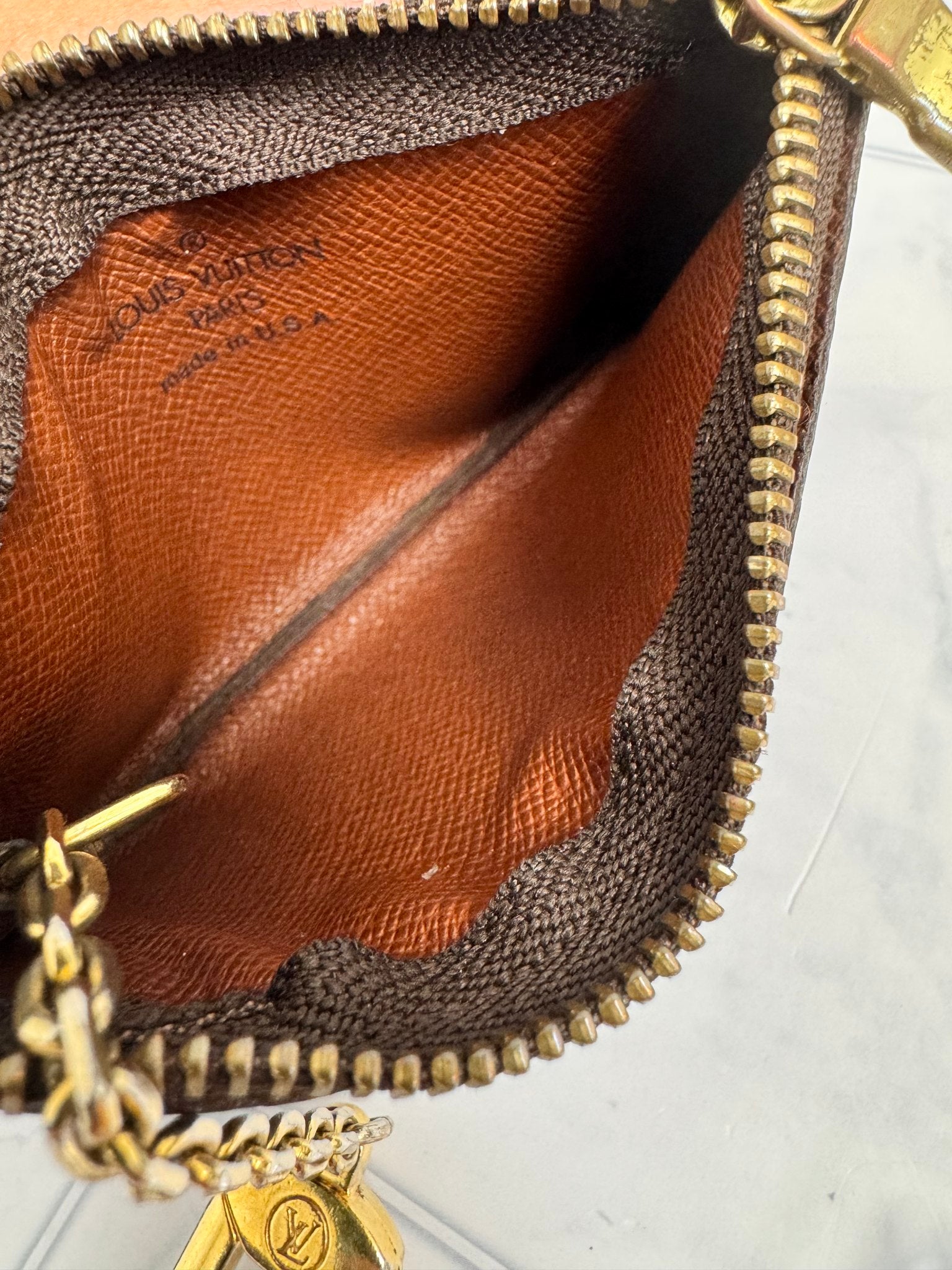 Louis Vuitton Monogram Key Cles