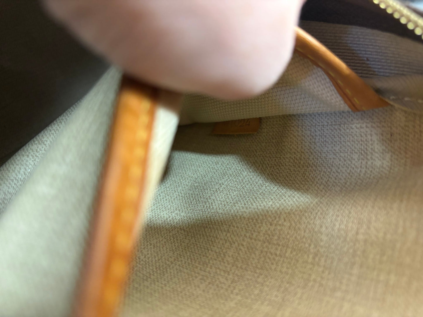 https://res.cloudinary.com/dyql5hig8/image/upload/v1758124163/xt5tpruqcqwqo4migmxz.jpg