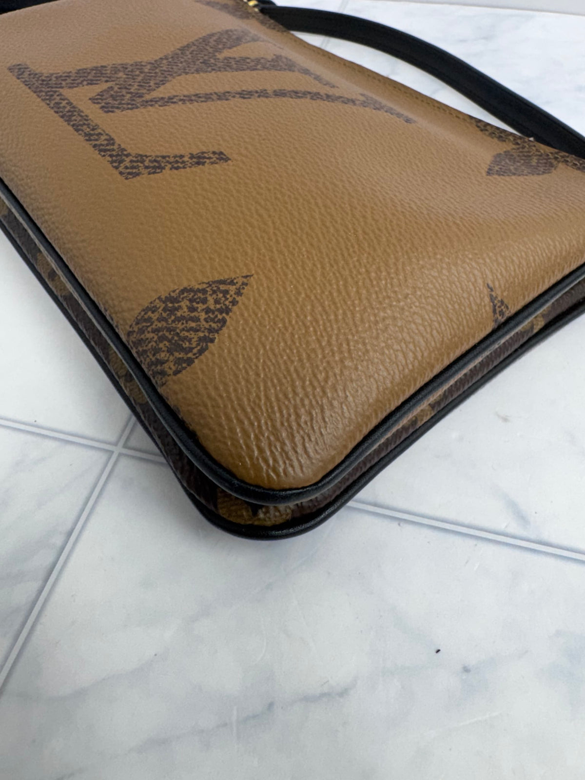 LIKE NEW - Louis Vuitton Reverse Monogram Giant Double Zip Pochette