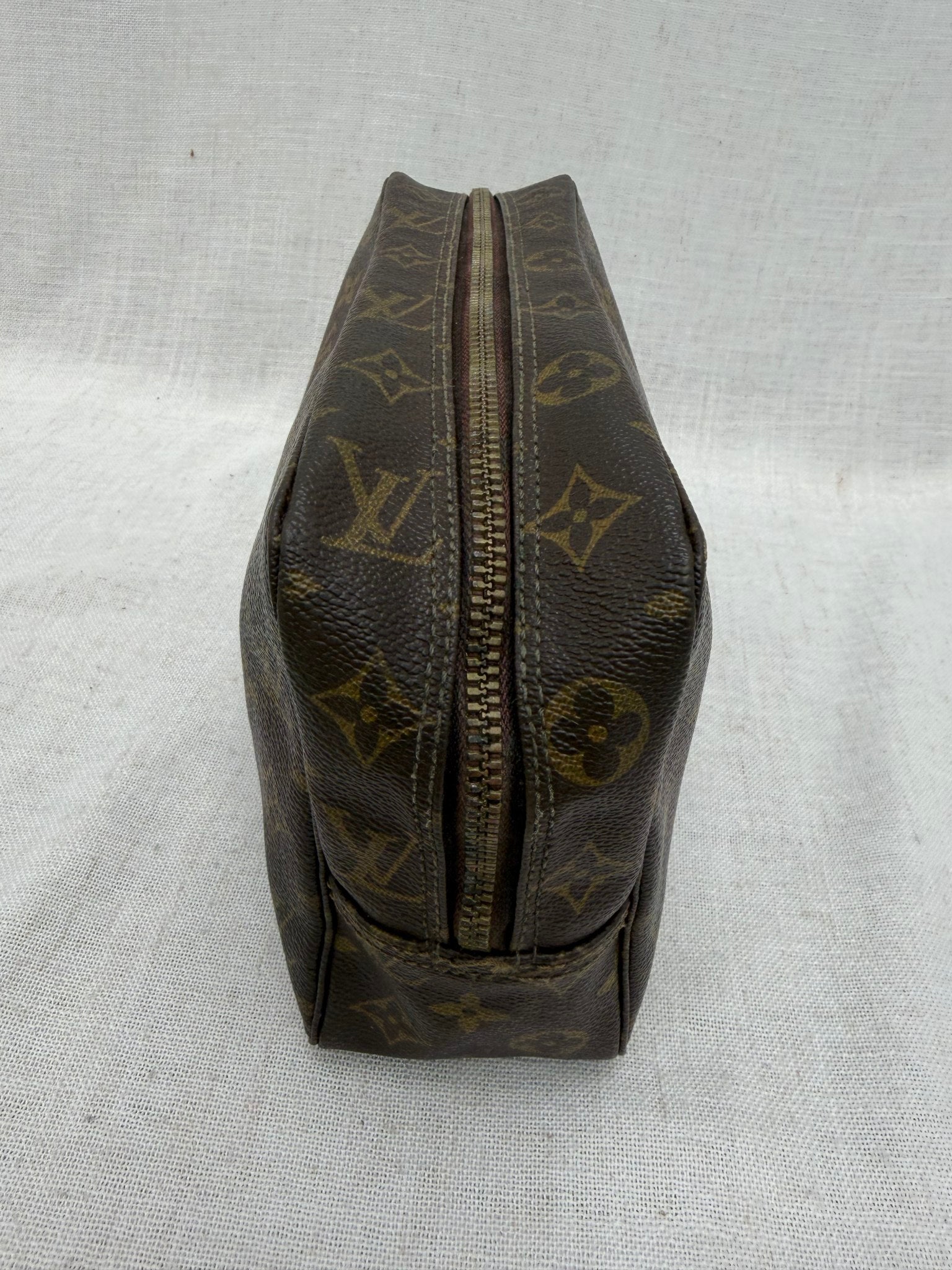 Louis Vuitton Toiletries 27