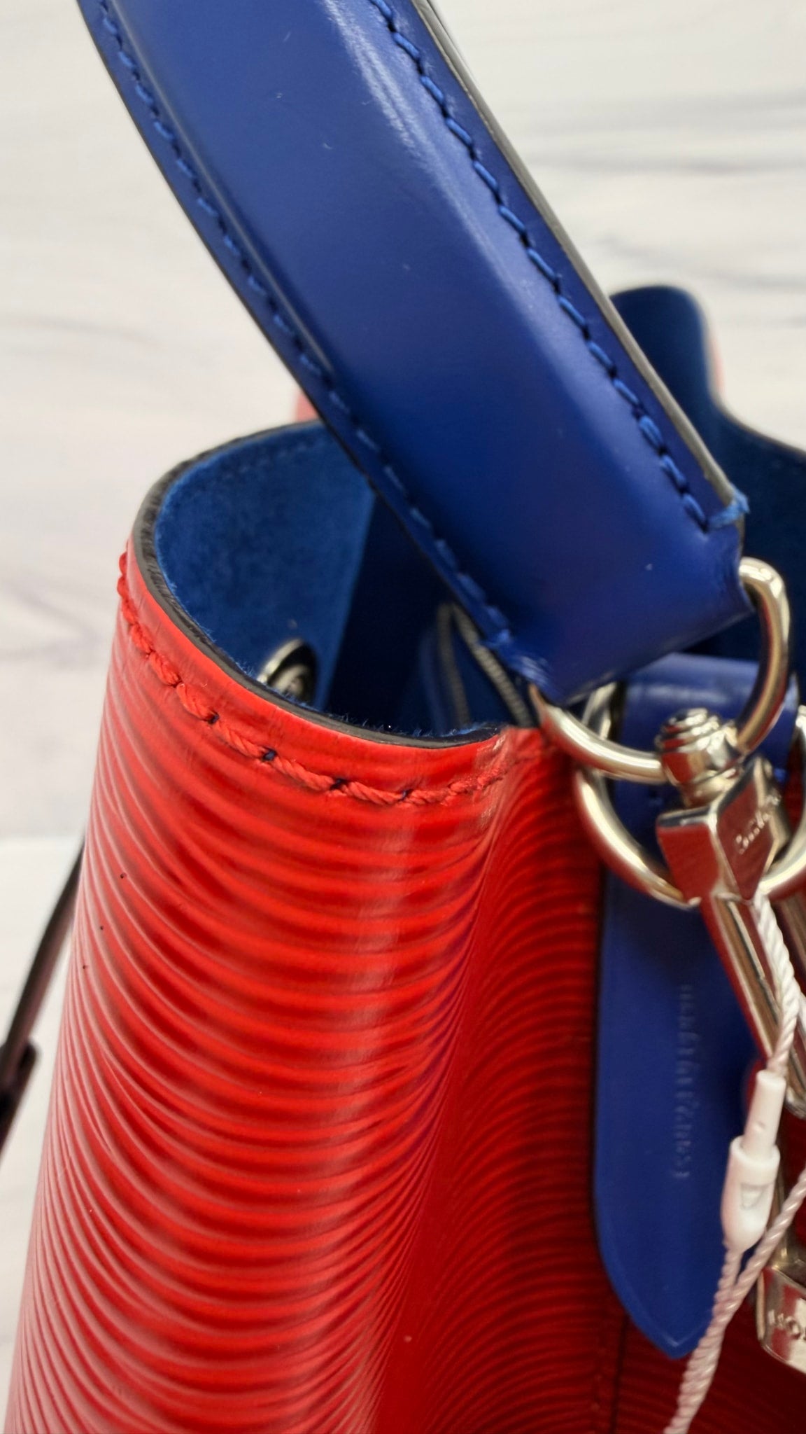 LIKE NEW - Louis Vuitton Red & Blue Epi Leather NeoNoe MM