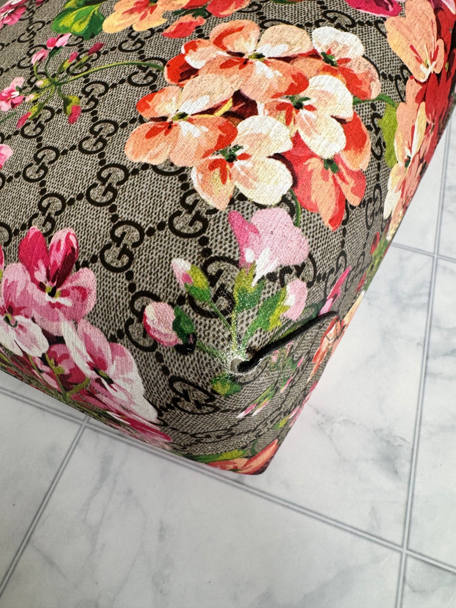 Gucci Bloom Multicolor Coated Canvas Reversible Tote & Wallet Bundle