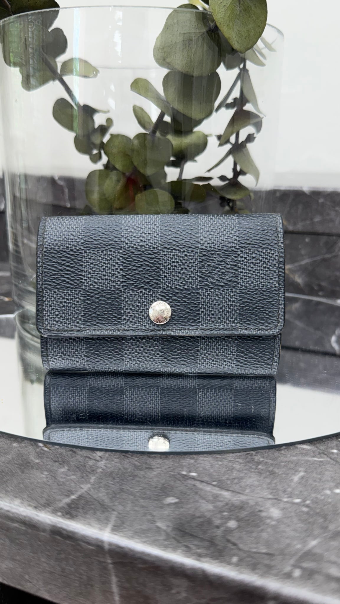 Louis Vuitton Damier Graphite 6 Key Ring Case