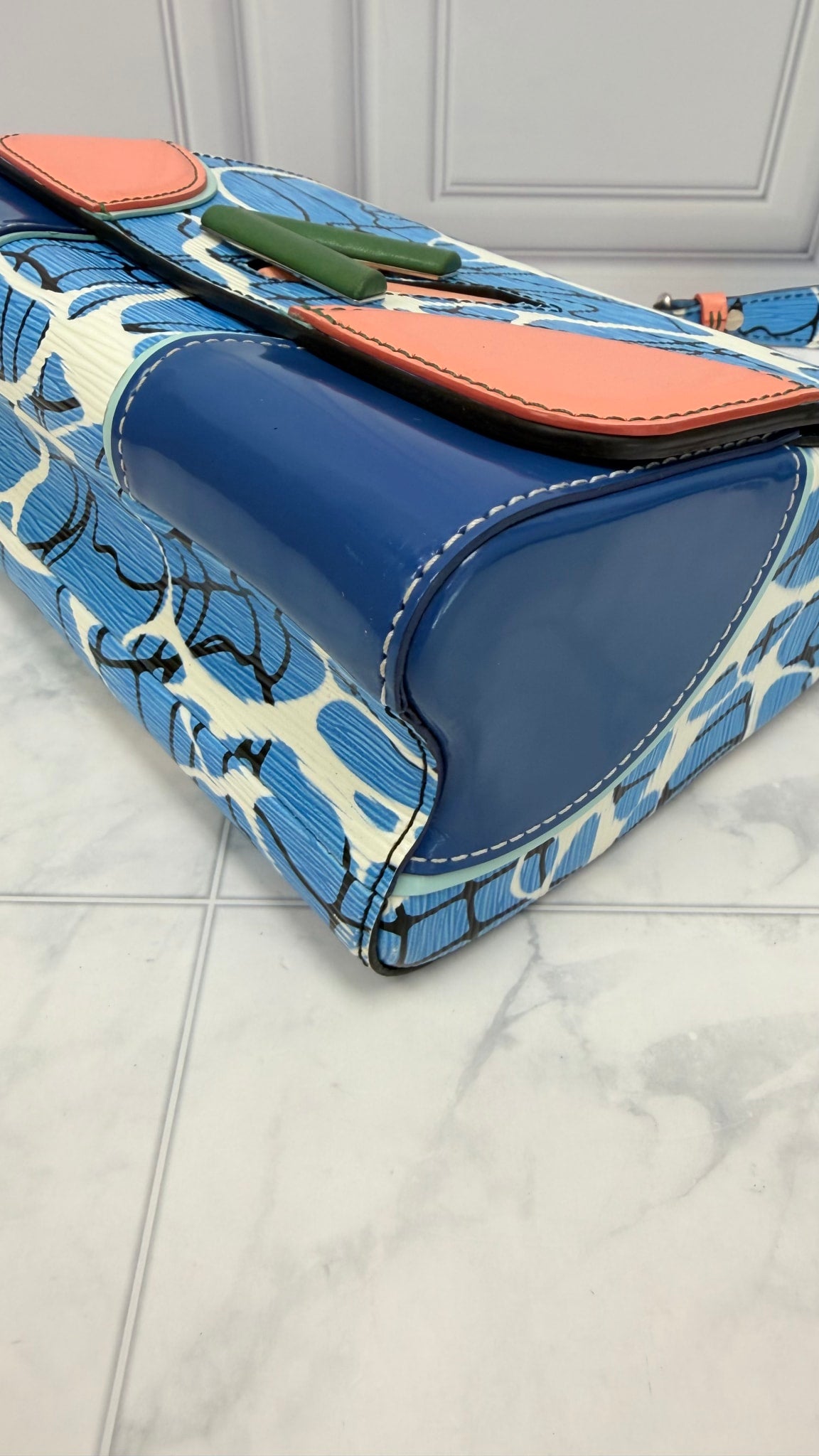 Louis Vuitton Aqua Print Epi Leather Twist MM Bag