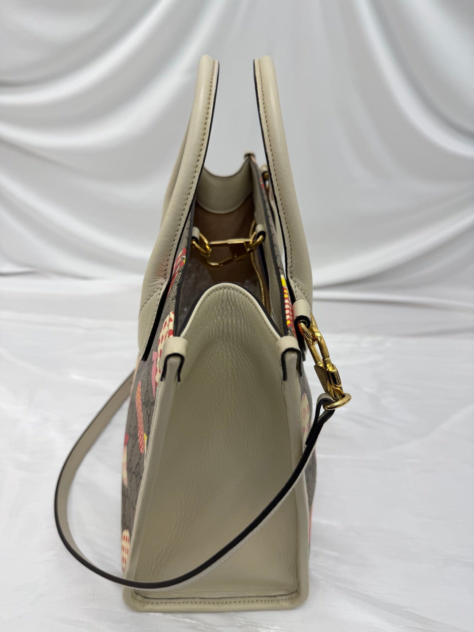 Gucci Multicolor GG Supreme Les Pommes Small Tote