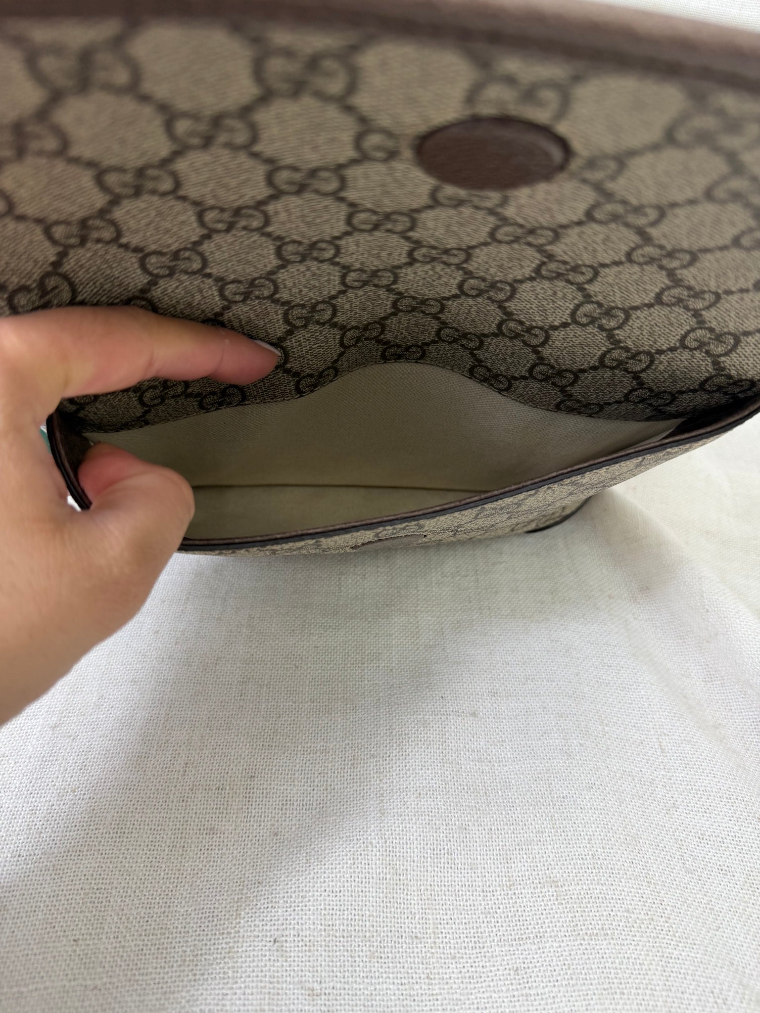 Gucci GG Supreme Neo Vintage Crossbody