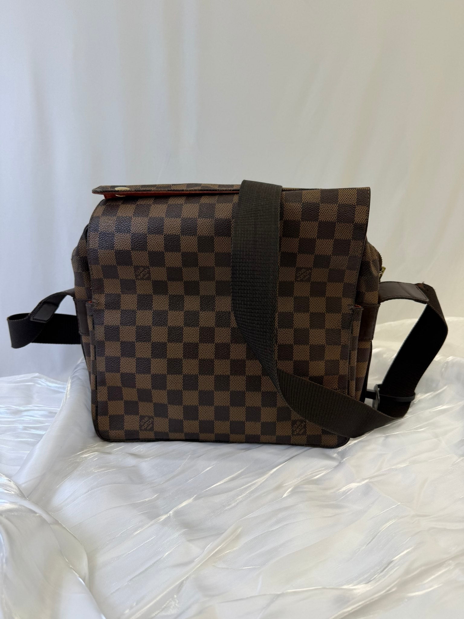 Louis Vuitton Damier Ebene Naviglio Messenger Bag