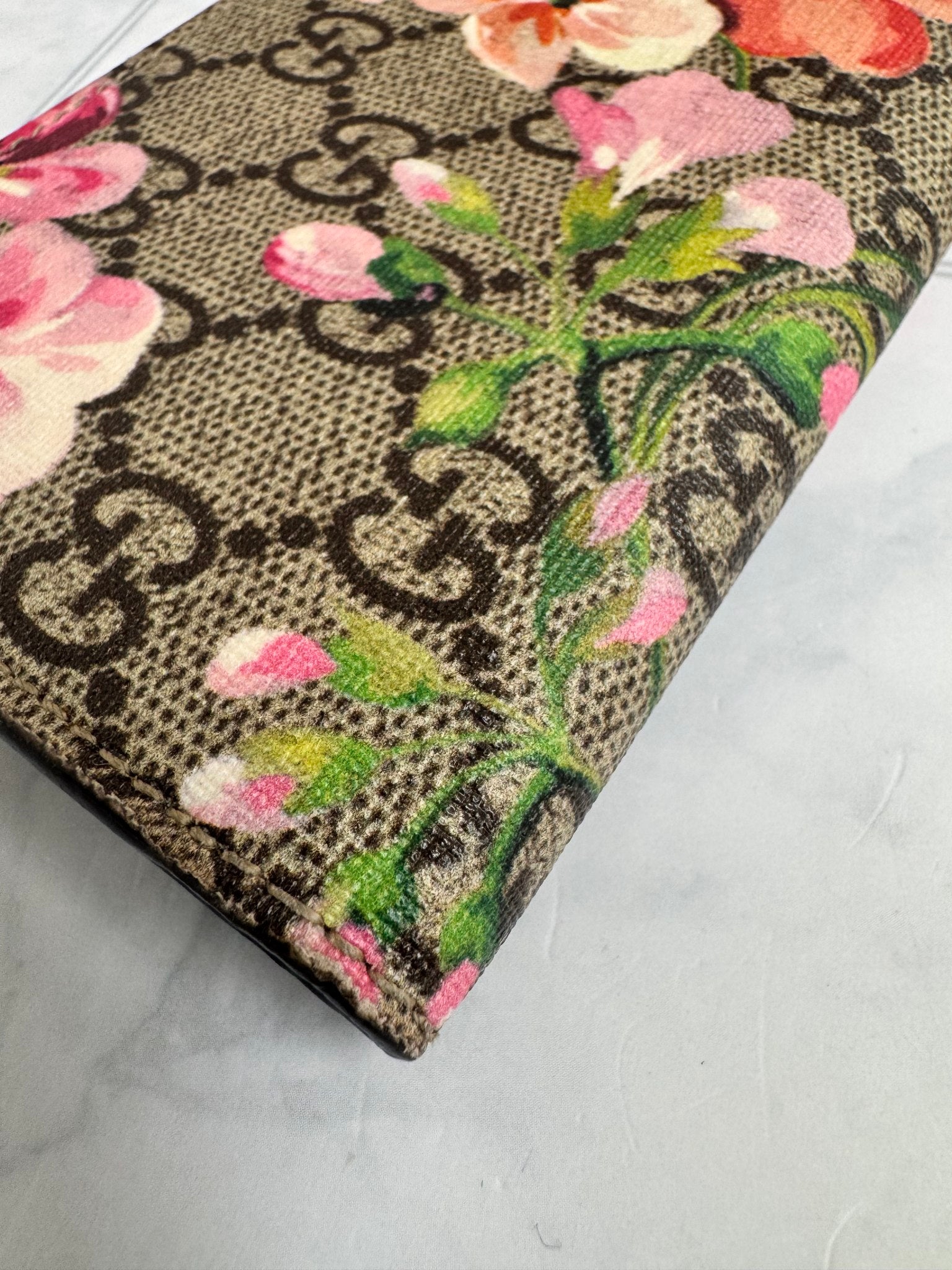 Gucci Bloom Multicolor Coated Canvas Reversible Tote & Wallet Bundle