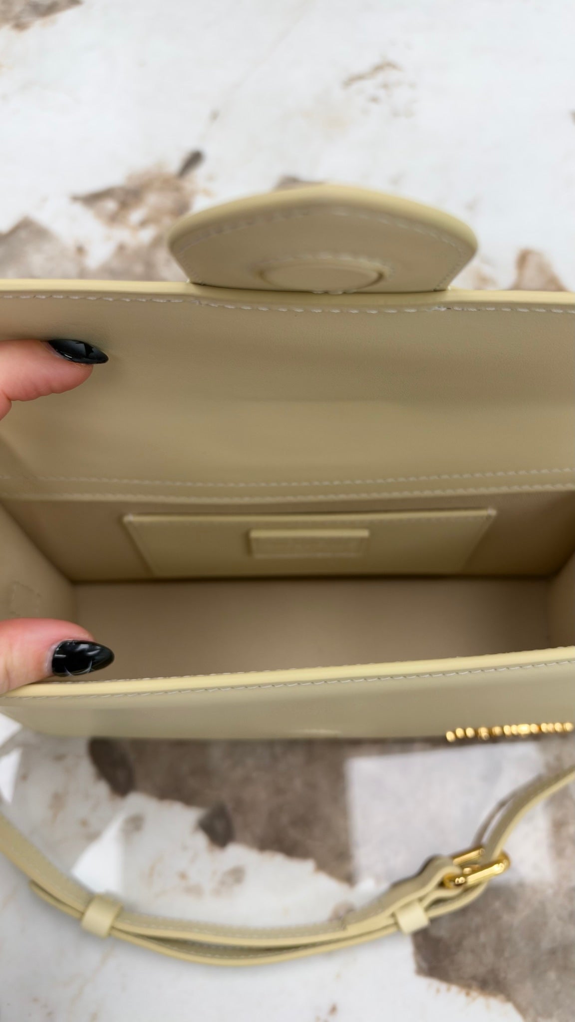 BRAND NEW - Jacquemus Ivory Leather Le Grand Bambino 2Way Handbag