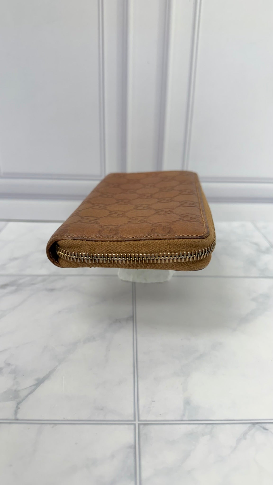 Gucci Brown Embossed GG Grained Leather Bamboo Zippy Wallet
