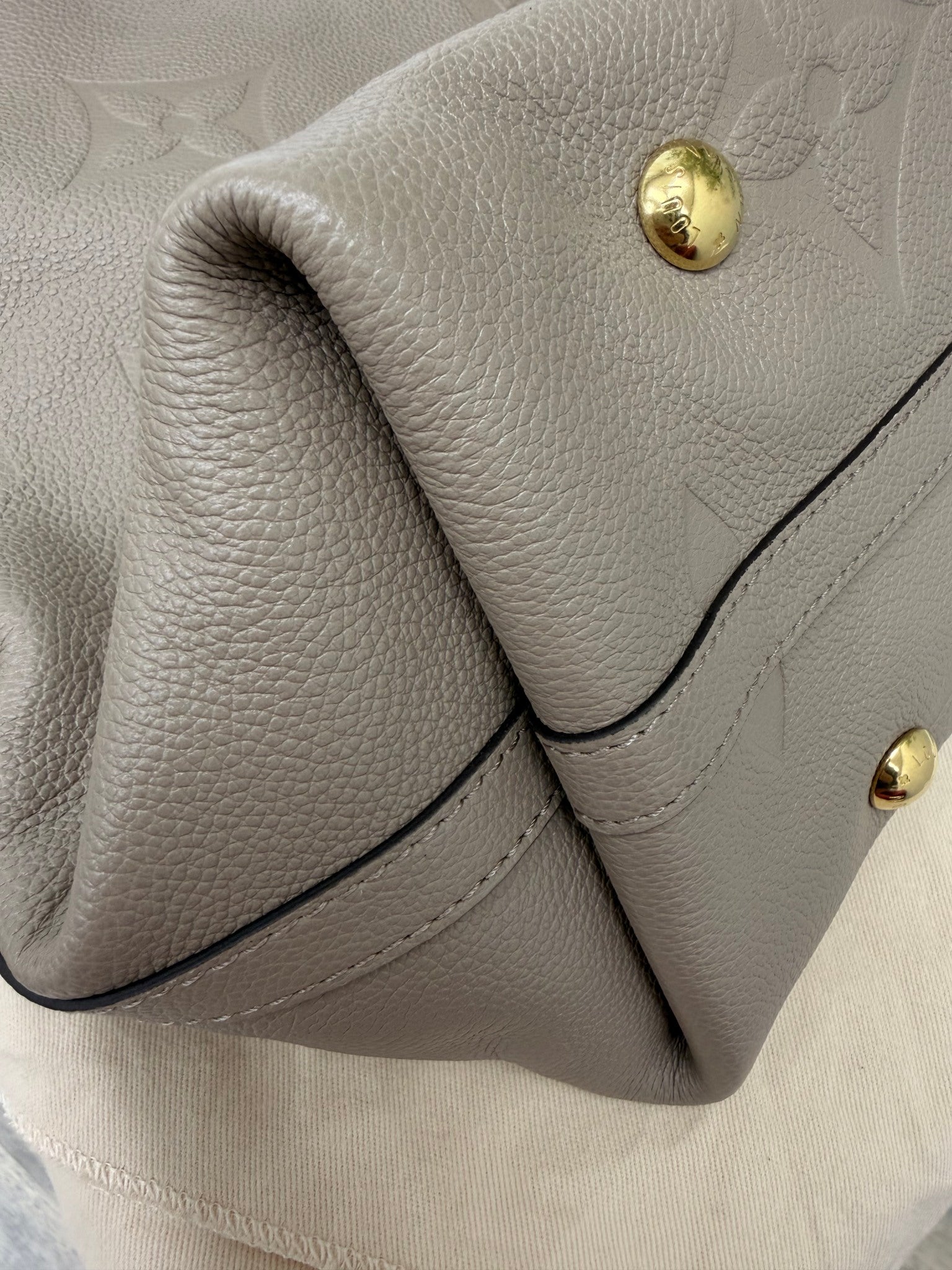 BRAND NEW Louis Vuitton Turtledove Empreinte Leather Carryall MM