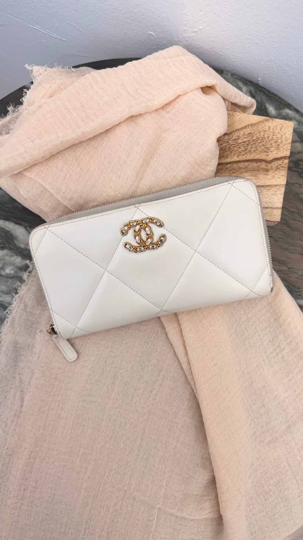 Chanel Cream Calfskin Leather Zippy Wallet