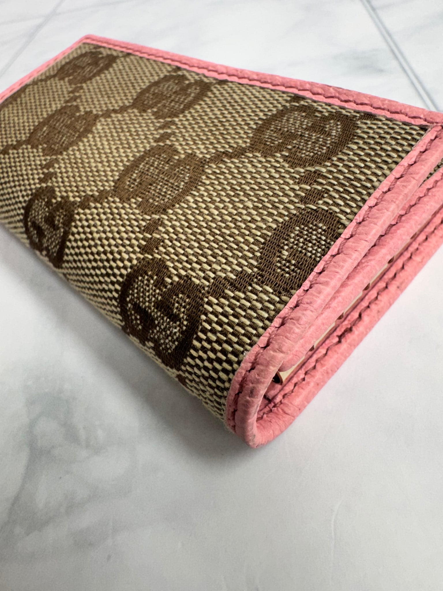 Gucci GG Canvas And Pink Leather Trim 6 Ring Key Case