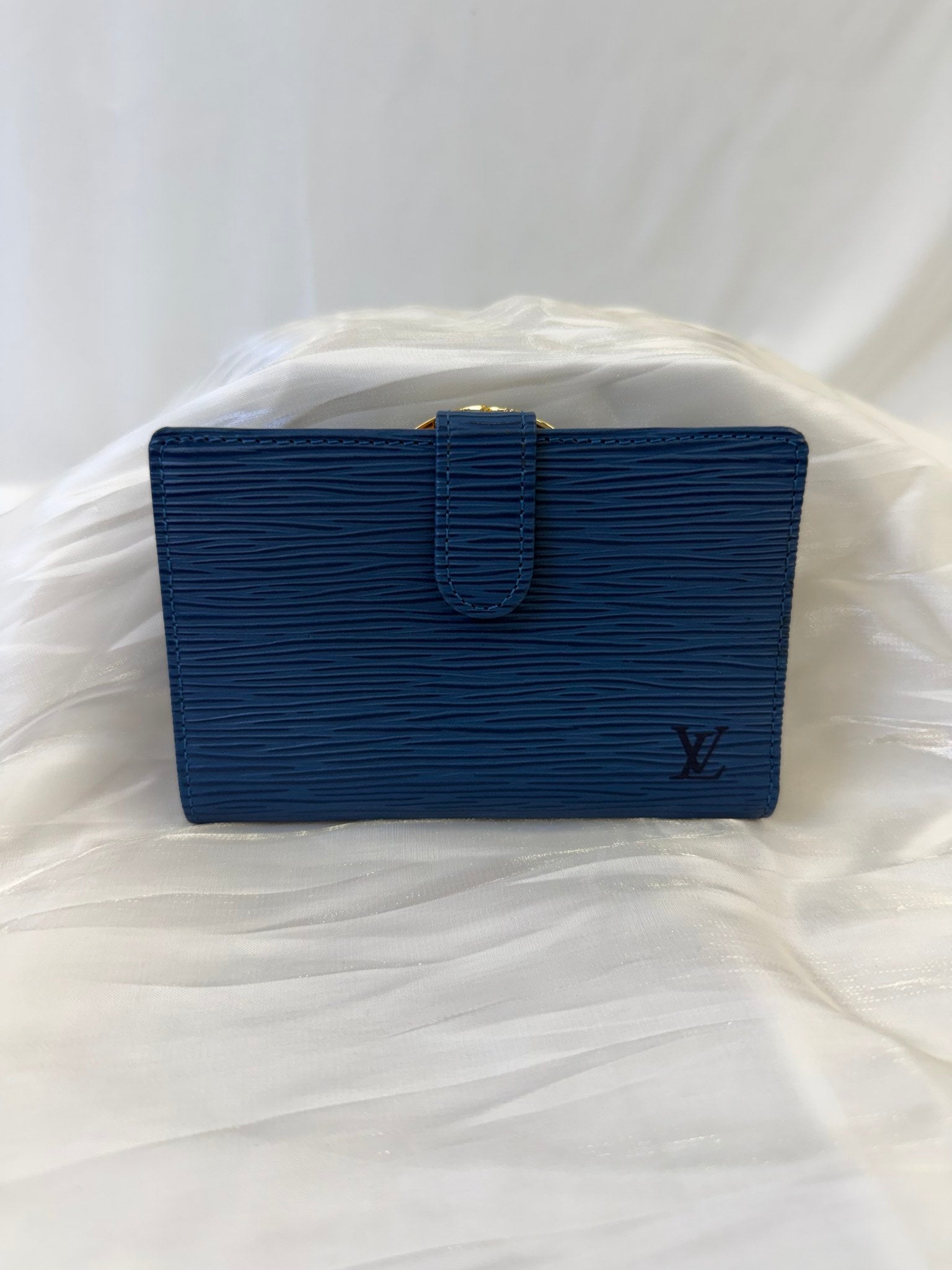 Louis Vuitton Blue Epi Leather Porte Monnaie Kisslock Wallet