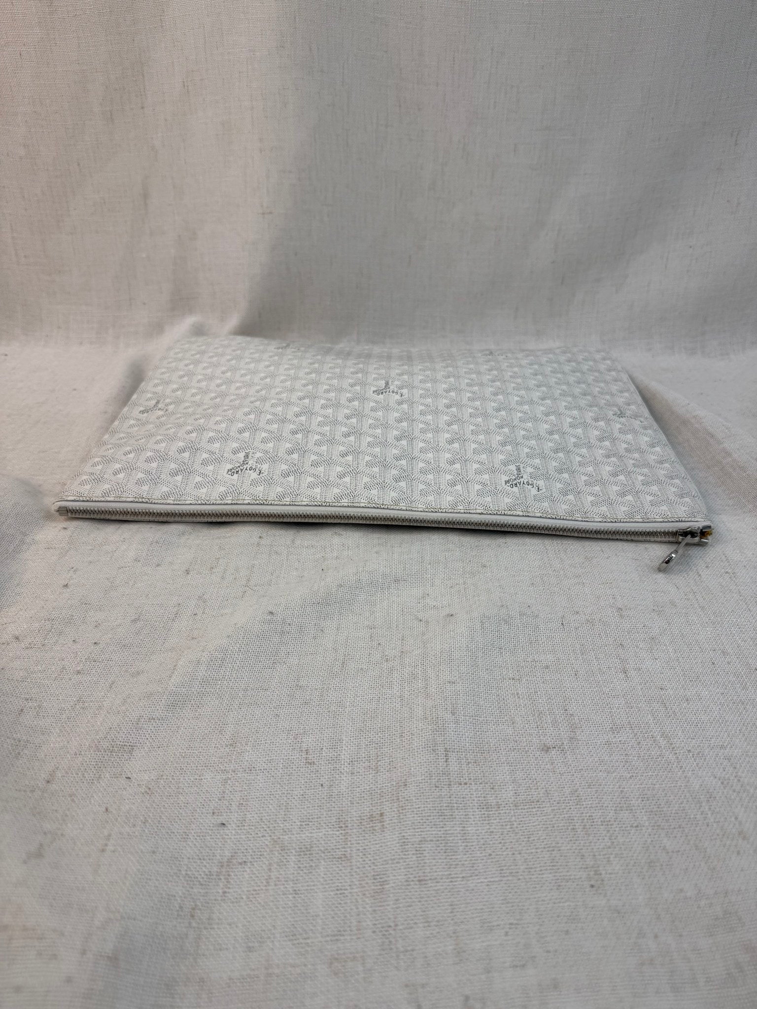 Goyard White Leather Goyardine Senat GM Pouch