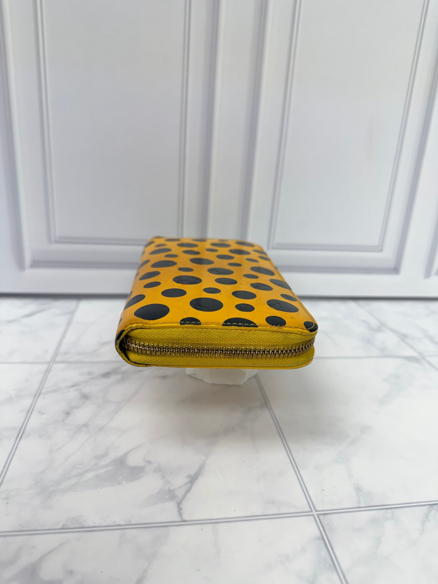 Louis Vuitton Monogram x Kusama Yellow And Black Vernis Leather Infinity Dot Zippy Wallet