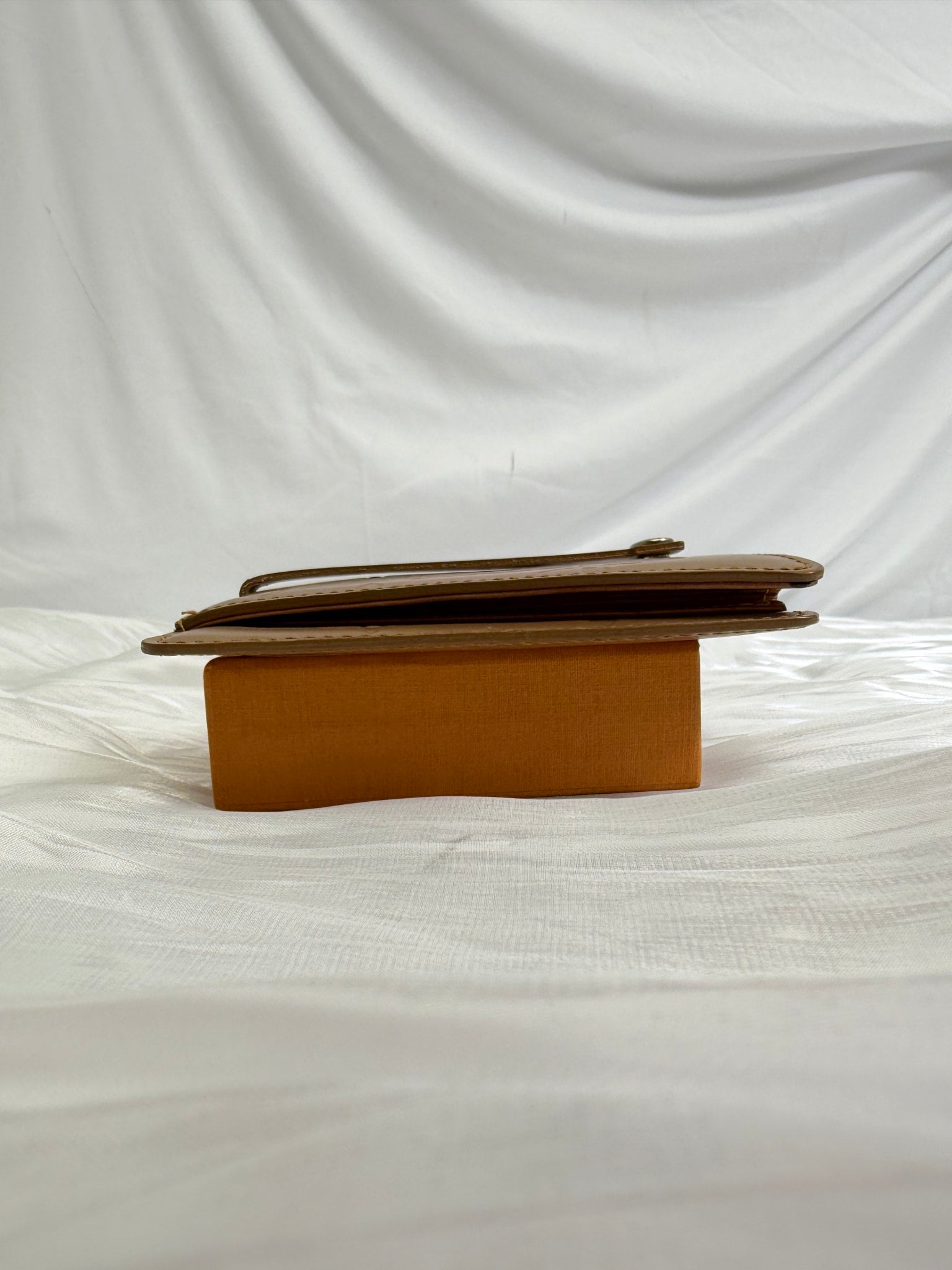 Louis Vuitton Monogram Gold Matte Vernis Key Holder