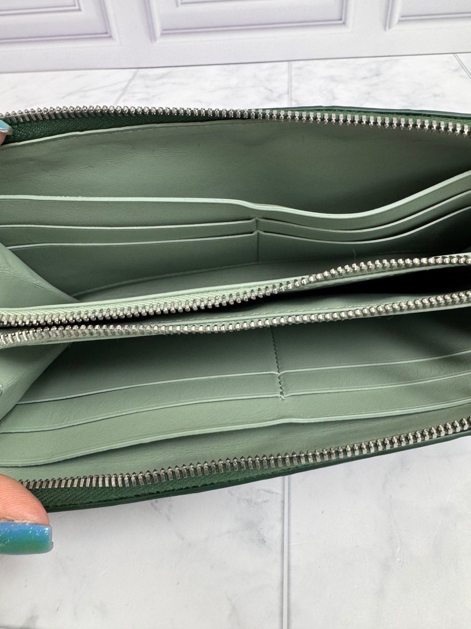 Bottega Veneta Green Intrecciato Leather Zippy Wallet