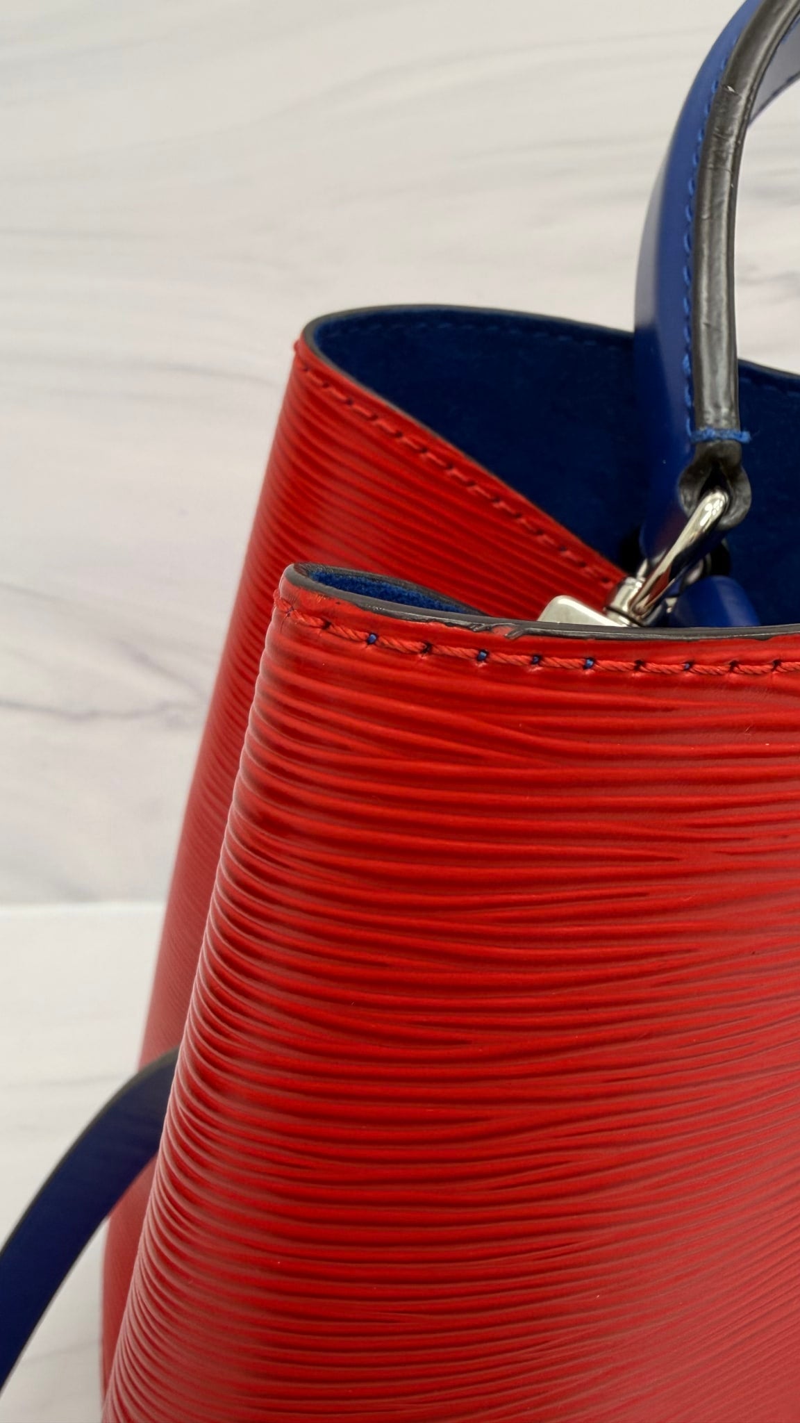 LIKE NEW - Louis Vuitton Red & Blue Epi Leather NeoNoe MM
