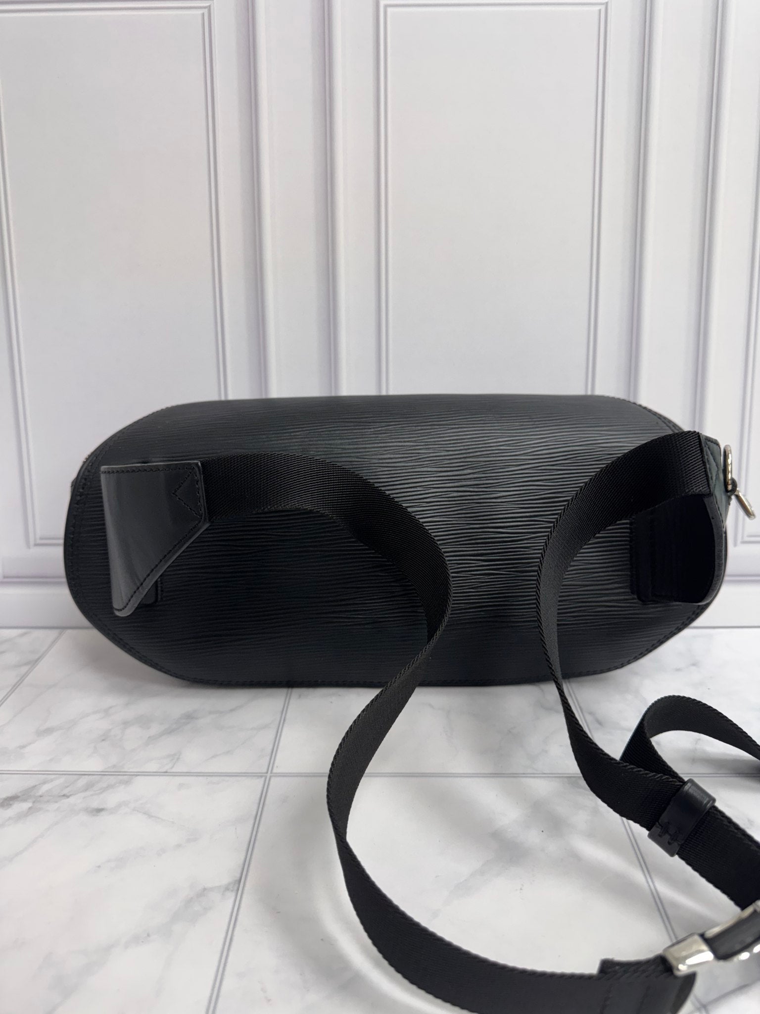 Louis Vuitton Black Epi LV Circle Bum Bag