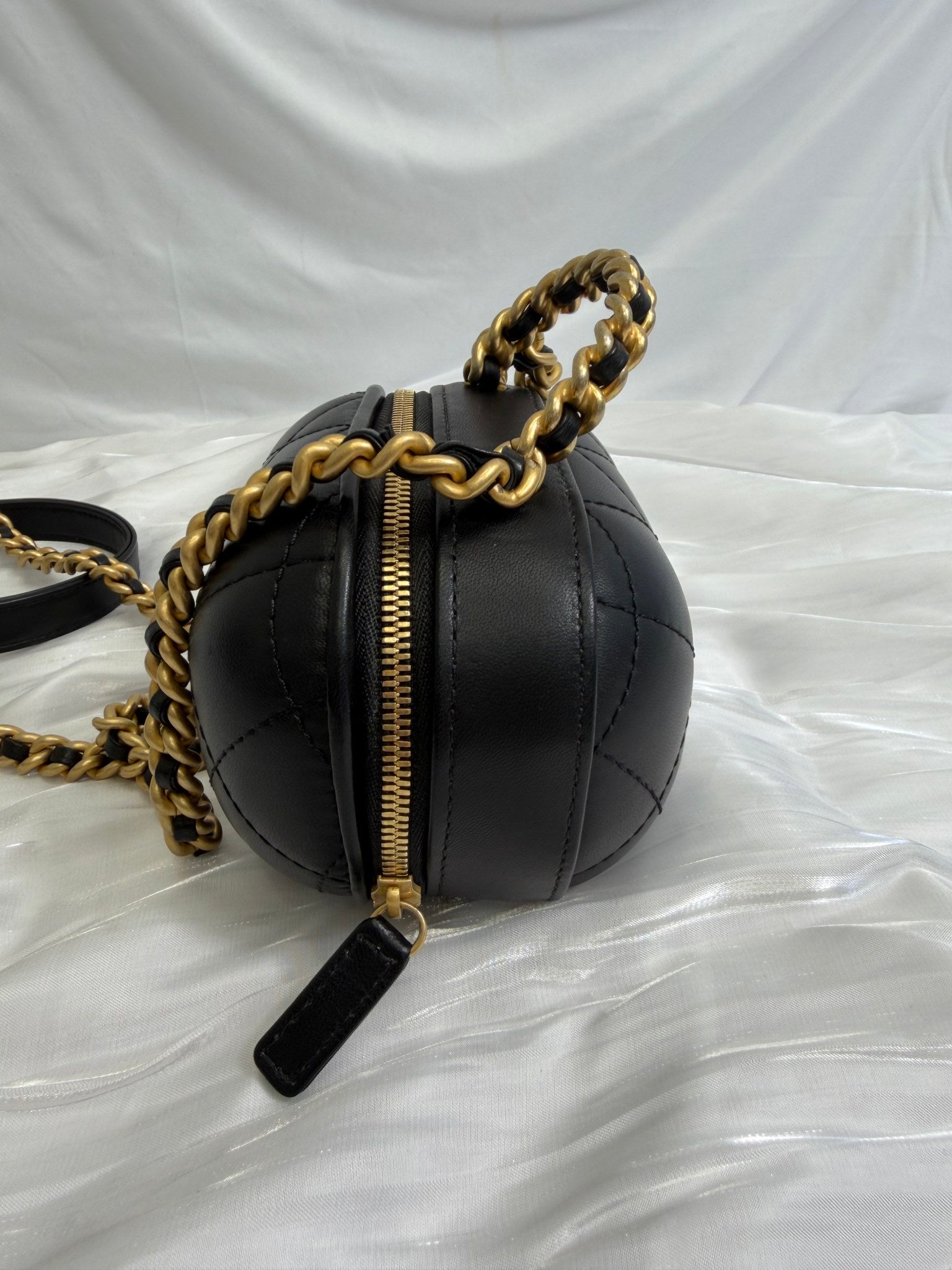 BRAND NEW Chanel Black Calfskin Bubble Top Handle Vanity Bag