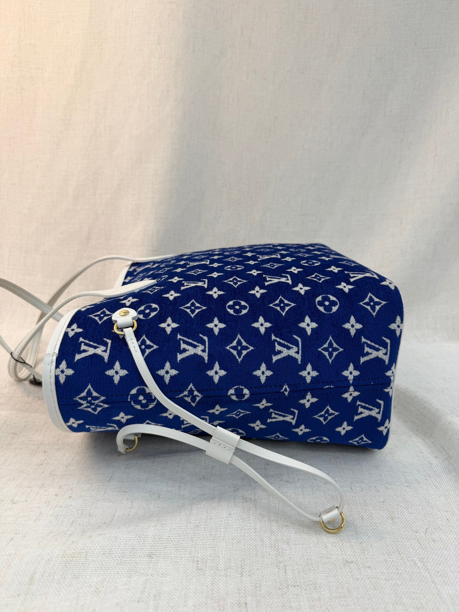 Louis Vuitton Blue And White Jaquard Velvet Neverfull MM Tote Bag