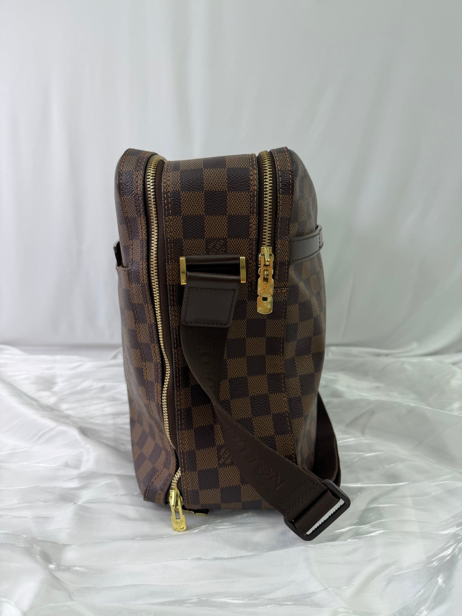 Louis Vuitton Damier Ebene Dorsoduro Bag